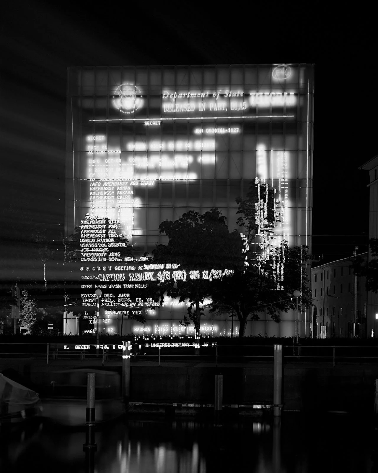 Site: Kunsthaus Bregenz, Bregenz, Austria
June 12, 2004
Text: U.S. government document
Projection: FX Productions; Charles Passarelli
Photo: Attilio Maranzano
