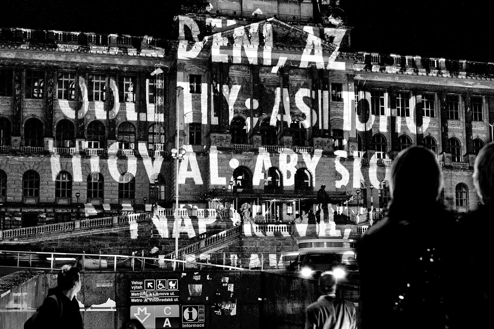 Site: National Museum, Wenceslas Square, Prague
April 29–May 6, 2009
Text: “Bratrovražda” from Povídky I (Proměna a jiné texty vydané za života) by Franz Kafka. The Work of Franz Kafka St. 1, Publishing Franz Kafka, Prague: 1999.
Projection: FX Produ