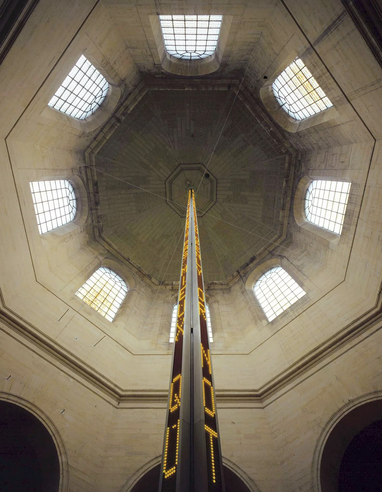 Site: Chapelle Saint-Louis de la Salpêtrière, Paris
September 20–November 4, 2001
Text: Oh, 2001
Photo: Attilio Maranzano