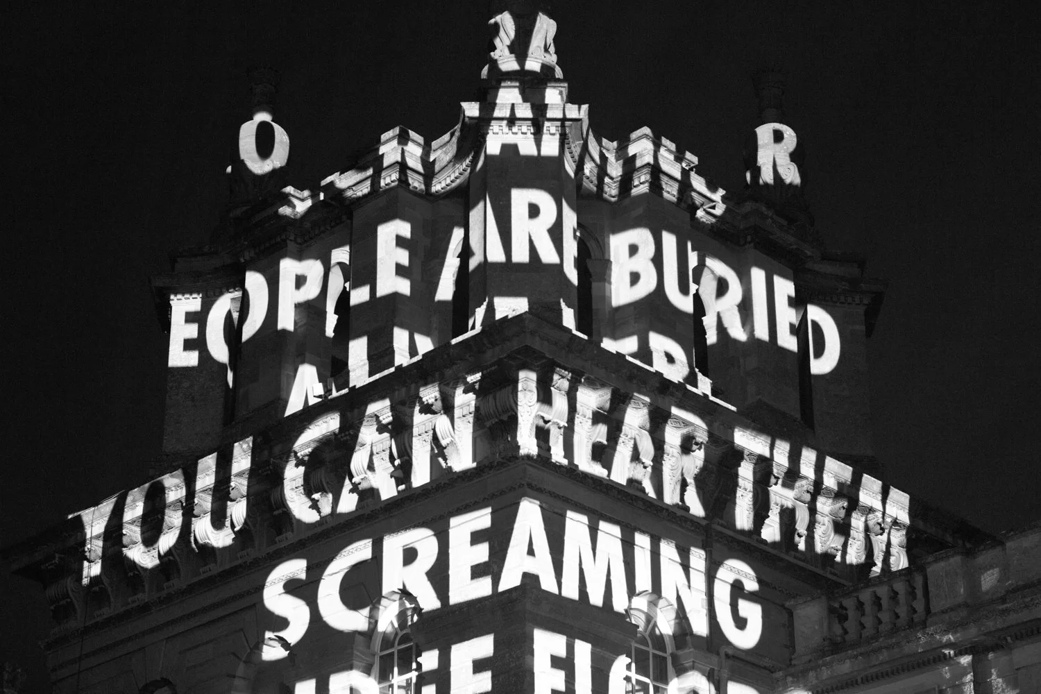 Site: Blenheim Palace, Woodstock, England
September 27–October 10, 2017
Text: “A Scream from Underground” from Building the Barricade by Anna
Świrszczyńska, English translation by Piotr Florczyk, © 2016 by the
translator. Used with permission of Ludm