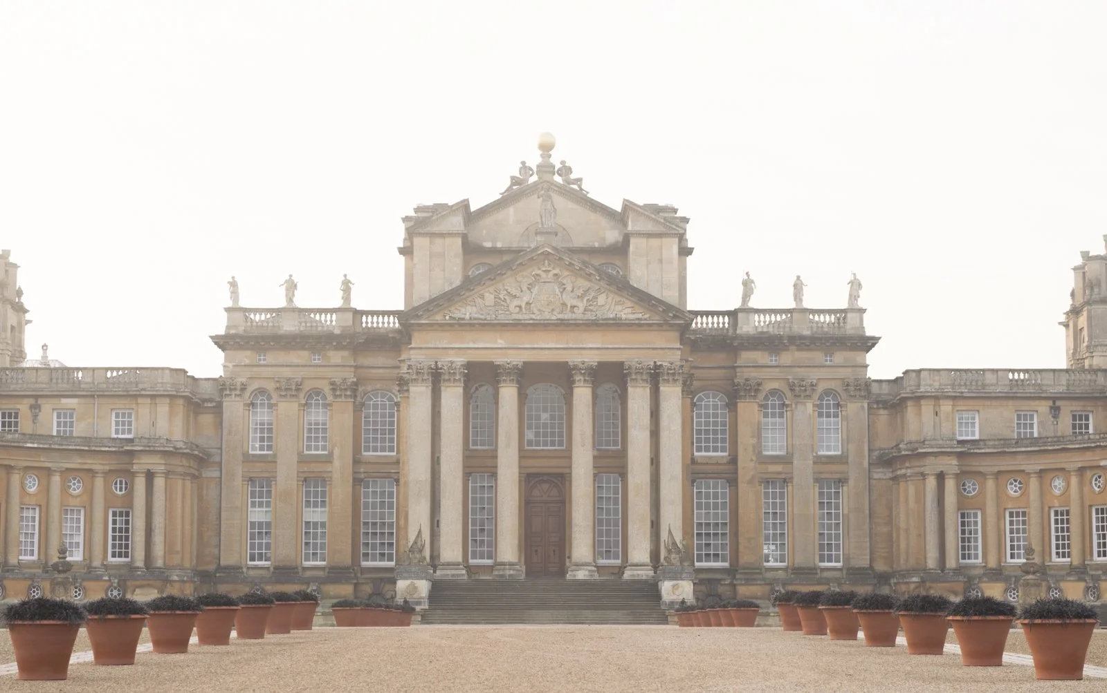 Black Pots, 2017
Installation: SOFTER: Jenny Holzer at Blenheim Palace, Blenheim Palace, Woodstock, England, 2017
September 29–December 31, 2017
Photo: Tom Lindboe