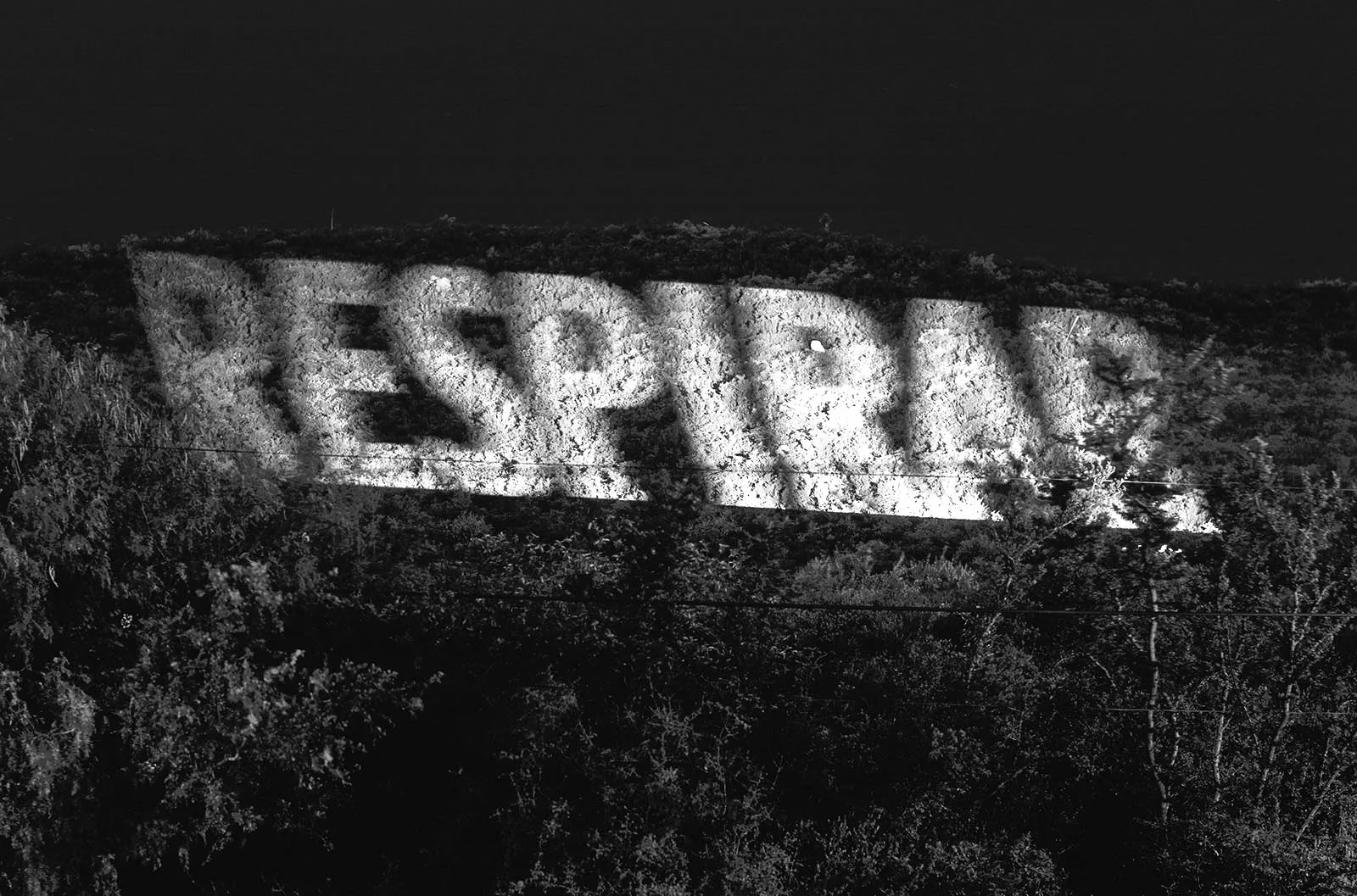 Site: Loma Larga, Monterrey, Mexico
July 21, 2001
Text: Arno, 1996
Projection: FX Productions; Charles Passarelli
Photo: Roberto Ortiz Giacomán
