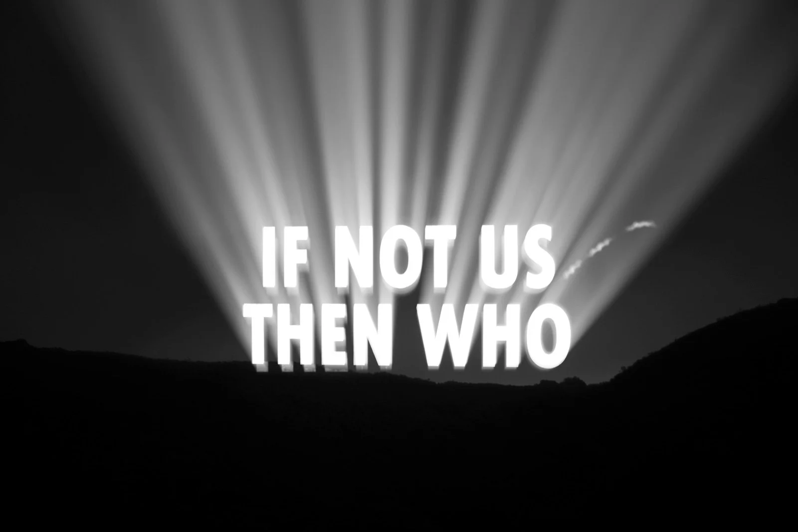 HURT EARTH, 2022
Light projection
Los Angeles
Text: Protest sign
© 2022 Jenny Holzer, member Artists Rights Society (ARS), NY
Photo: Larry Hammerness