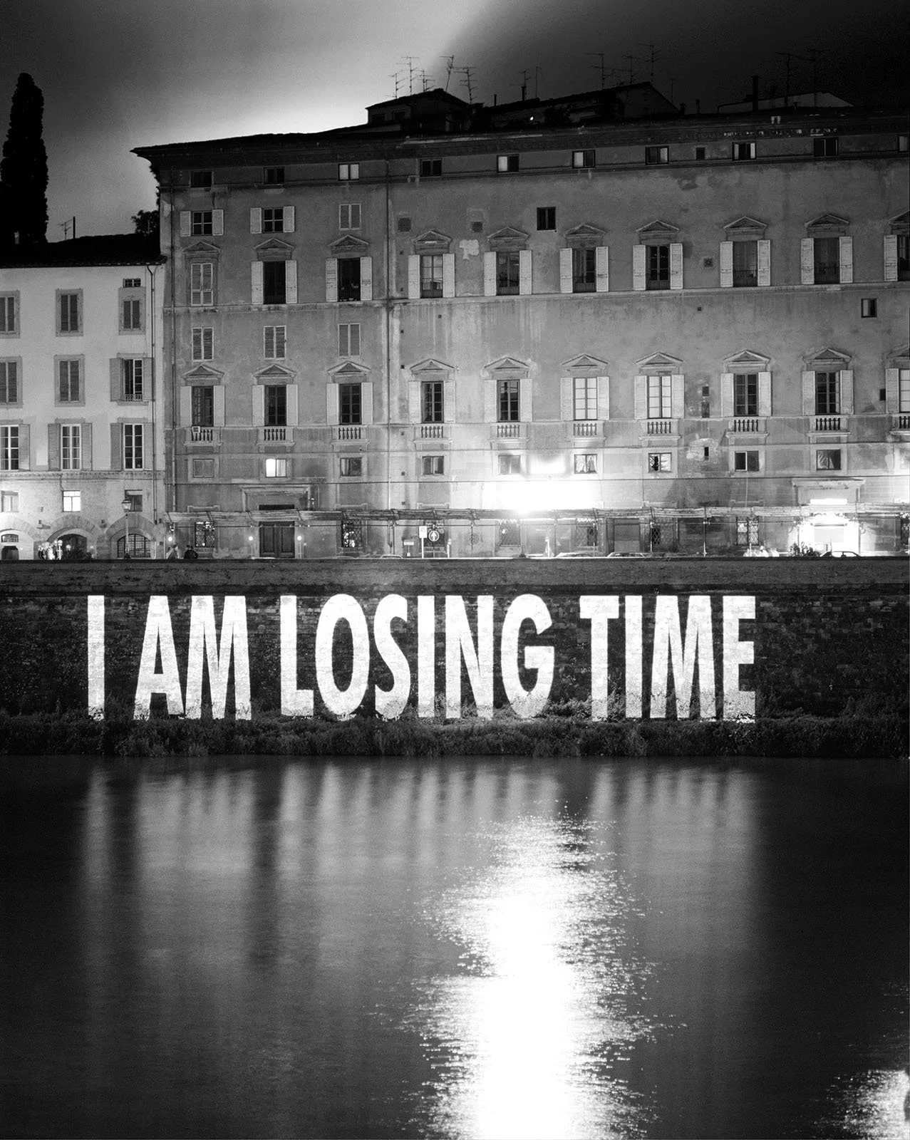 Site: Arno River, Palazzo Tempi, Via de’ Bardi, Florence, Italy
September 20-22, 1996
Text: Arno, 1996
Projection: Skypictures; Aubert Lee
Photo: Attilio Maranzano