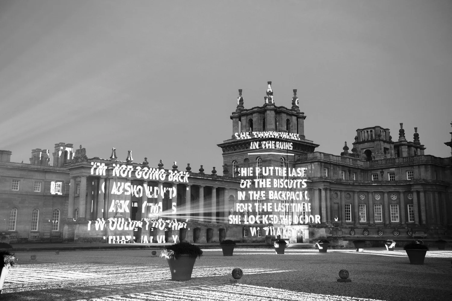Site: Blenheim Palace, Woodstock, England
September 27–October 10, 2017
Text: Interviews with current and former members of the British military, ©
2017 by the Not Forgotten Association. Used with permission of the Not
Forgotten Association; “She Thr