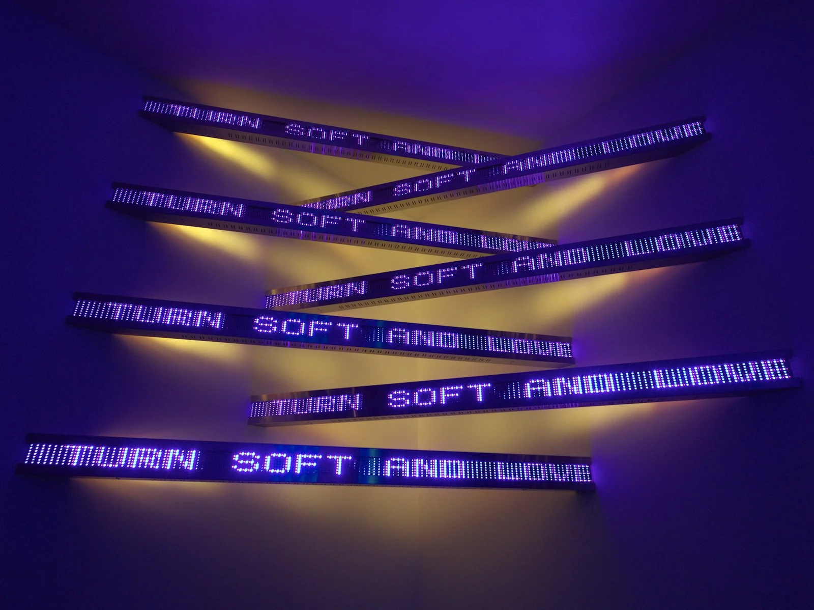 Site: Kukje Gallery, Seoul
September 8–October 16, 2011
Text: Survival, 1983–85
Photo: Sang Tae Kim