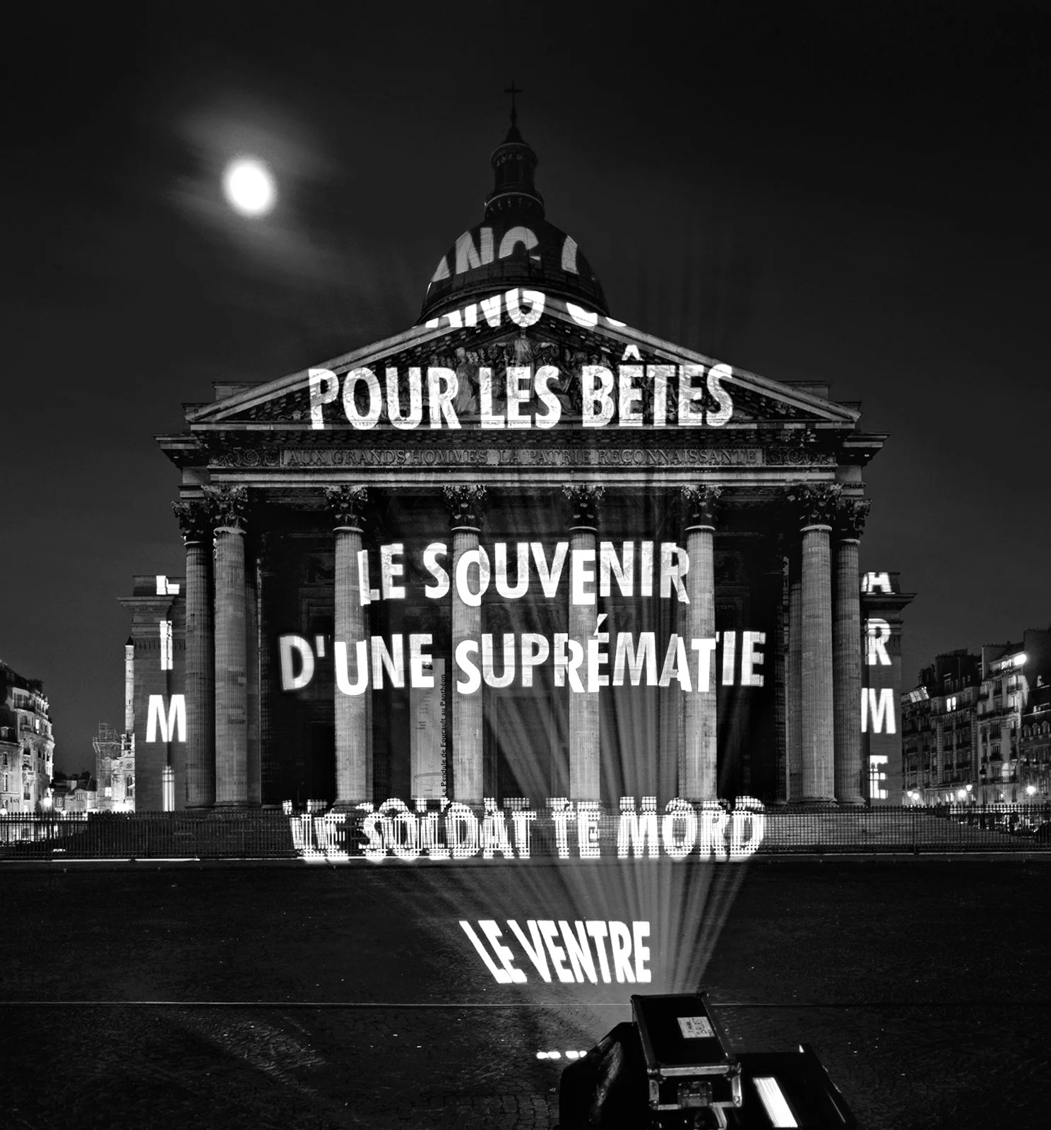 Site: Panthéon, Paris
November 4, 2001
Text: Erlauf, 1995
Projection: FX Productions; Charles Passarelli; Laurent Benetiere
Photo: Attilio Maranzano