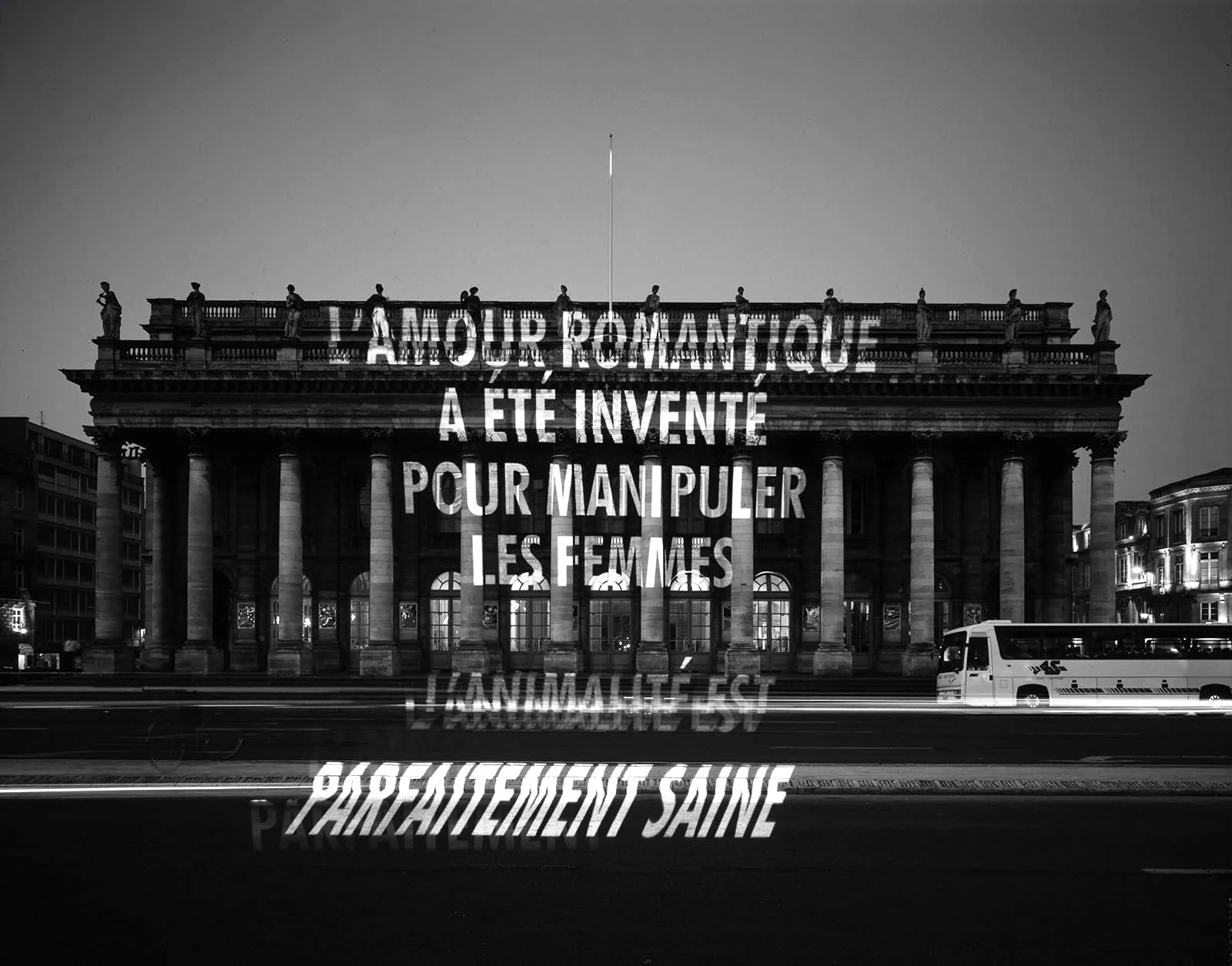 Site: Bordeaux National Opera, Bordeaux, France
May 30, 2001
Text: Truisms, 1977–79
Projection: FX Productions; Charles Passarelli; Laurent Benetiere
Photo: Vincent Monthiers