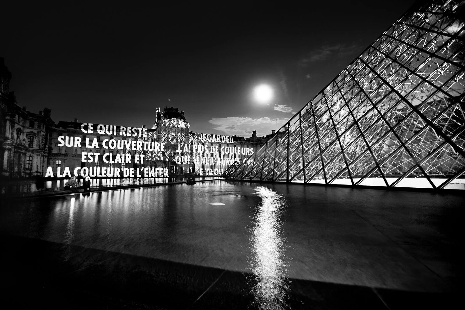 Site: Louvre Pyramid, Napoleon Courtyard, Paris
April 7–10, 2009
Text: Lustmord, 1993–95; Truisms, 1977–79; Laments, 1989
Projection: FX Productions; Charles Passarelli
Photo: Lili Holzer-Glier
Collection, National Contemporary Art Fund, Paris
