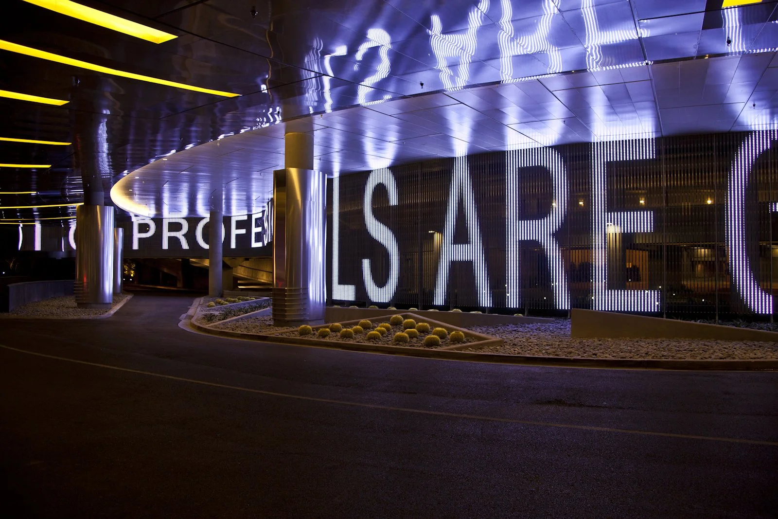 Site: MGM CityCenter, Las Vegas, Nevada, USA
December 16, 2009–
Text: Truisms, 1977–79
Photo: Collin LaFleche