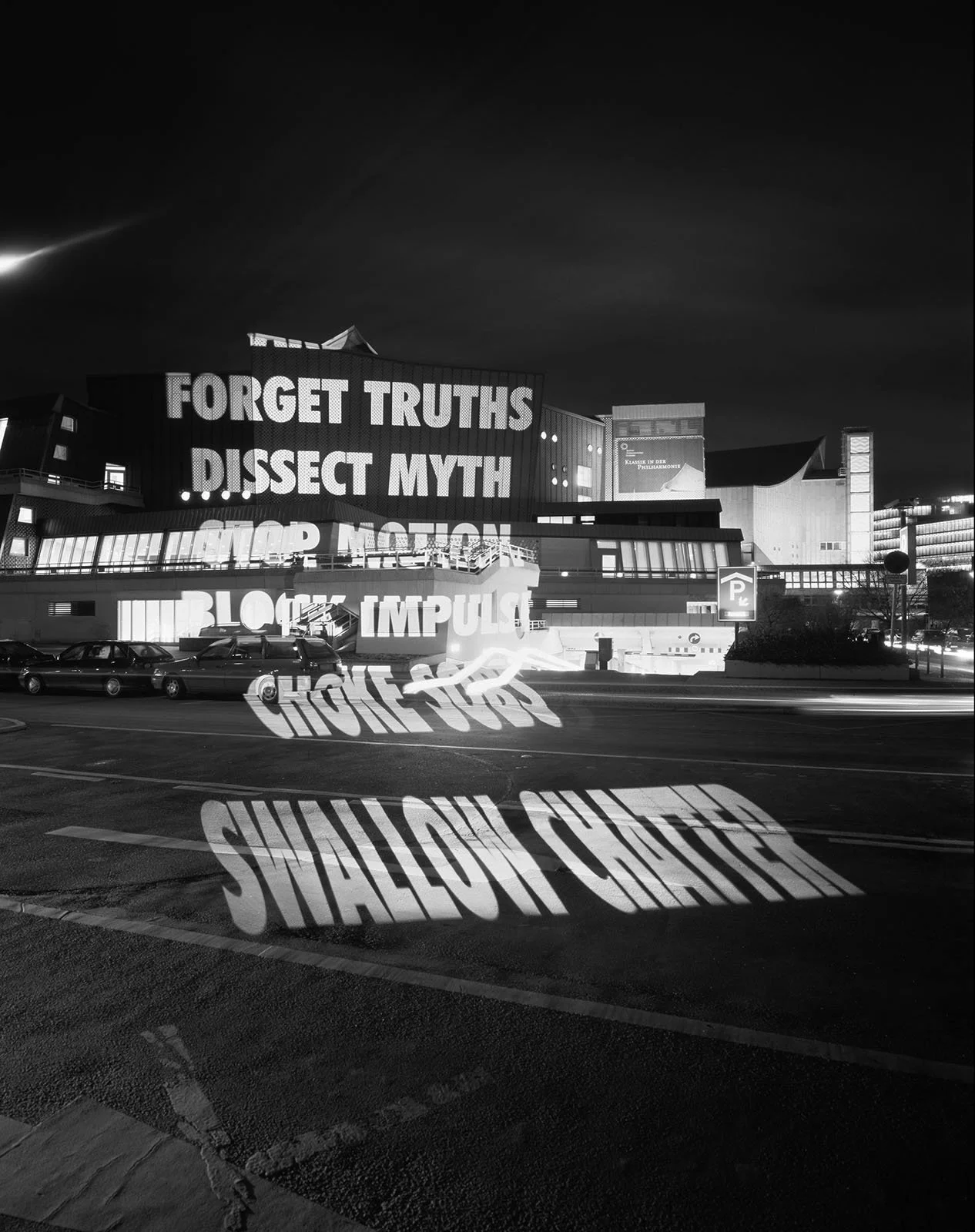 Site: Berlin Philharmonic Concert Hall, Berlin, Germany
February 1–3, 2001
Text: Inflammatory Essays, 1979–82
Projection: FX Productions; Charles Passarelli
Photo: Attilio Maranzano