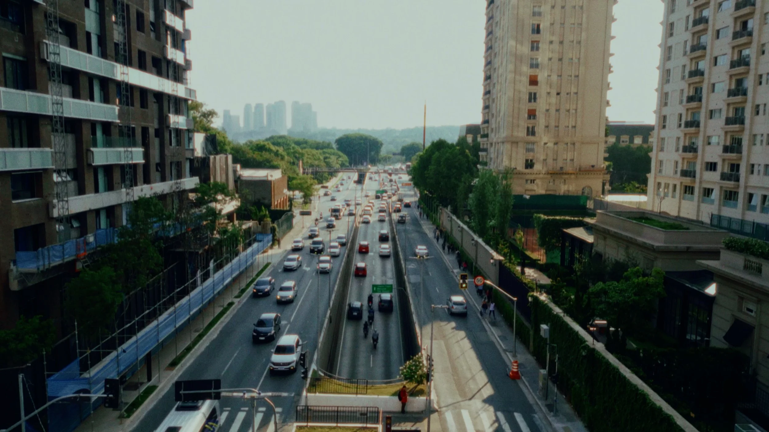 Sequência 34.00_00_12_06.Quadro002.jpg