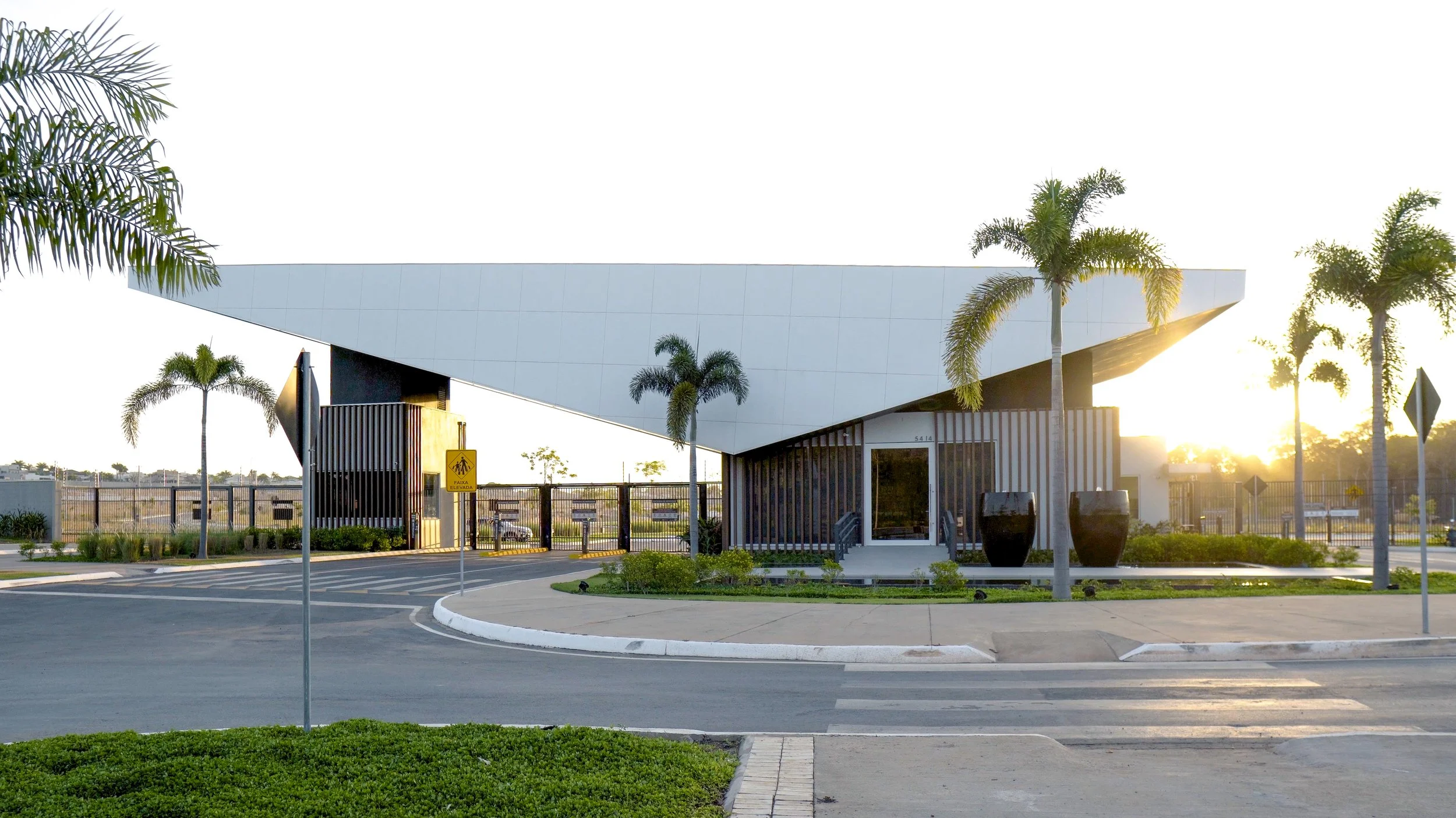 DOC TRUVIAN.00_00_23_20.Quadro026-Aprimorado-SR.jpg