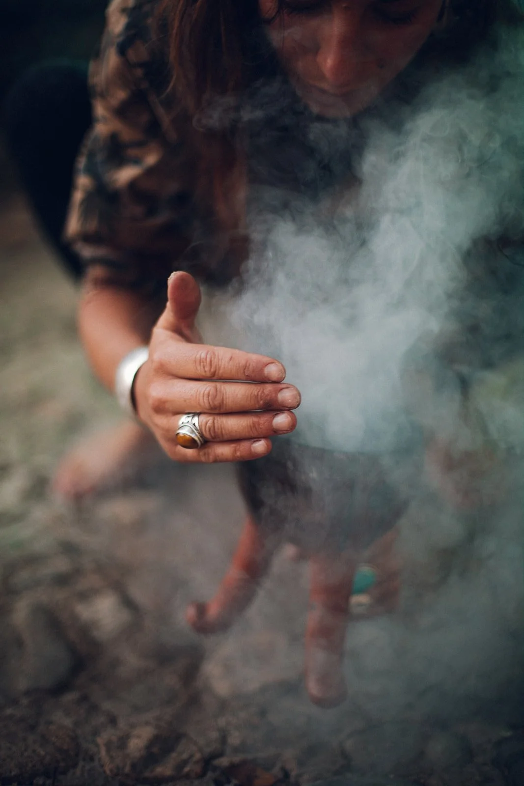 RACINE retraite écriture, arts, écriture sensible, cercle de parole nature, plantes médicinales d’automne, lignée et racines, retraite créativité, retraite nourriture âme, retraite restauration Camille Pelloux