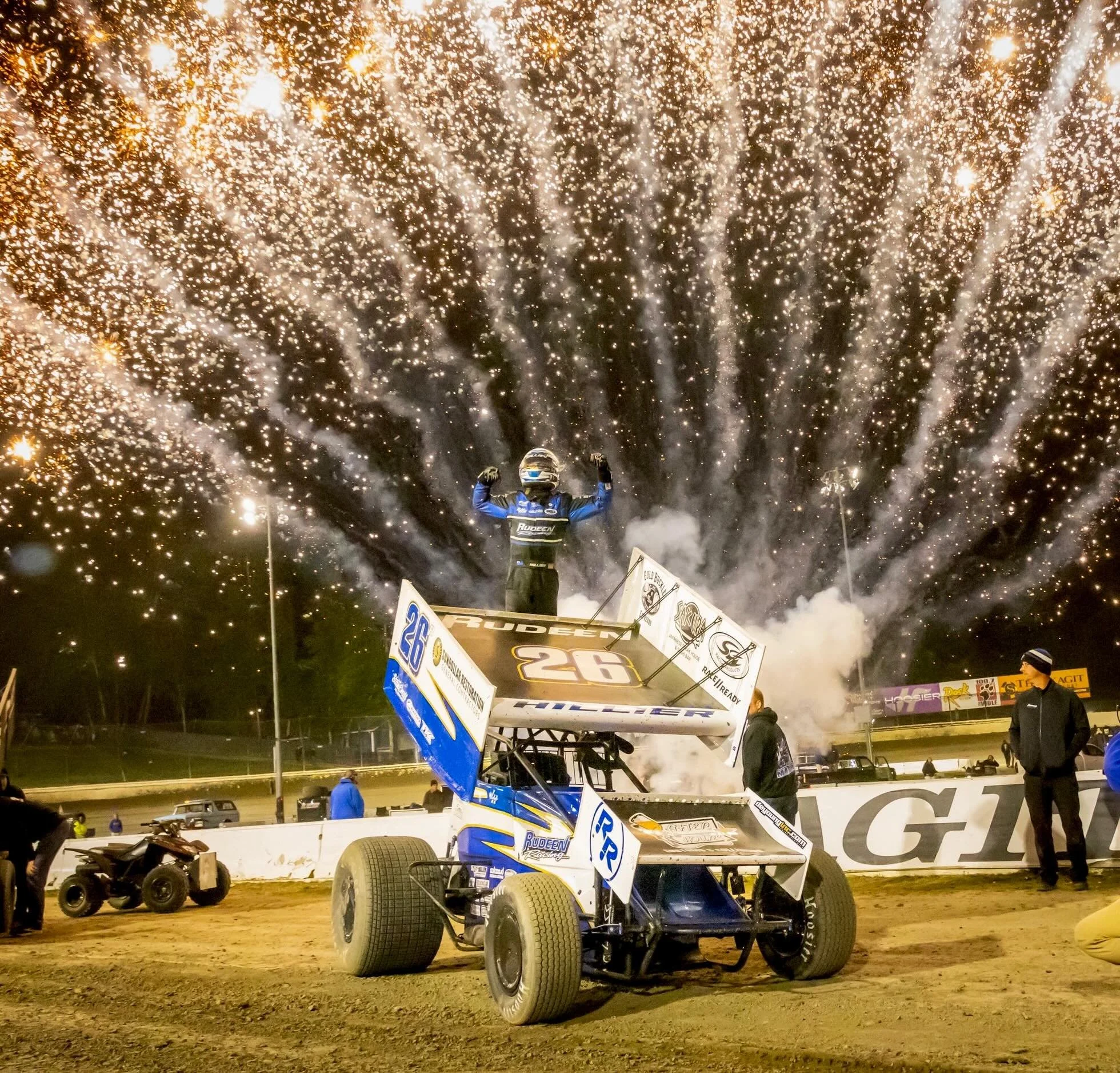 Was able to win 410 and 360 this weekend at Skagit! Such a cool experience to win both on the same night. Thank you to Kevin and Monika, and everyone that supports this team for making it happen! Let&rsquo;s keep the momentum rolling into Dirt Cup👊?