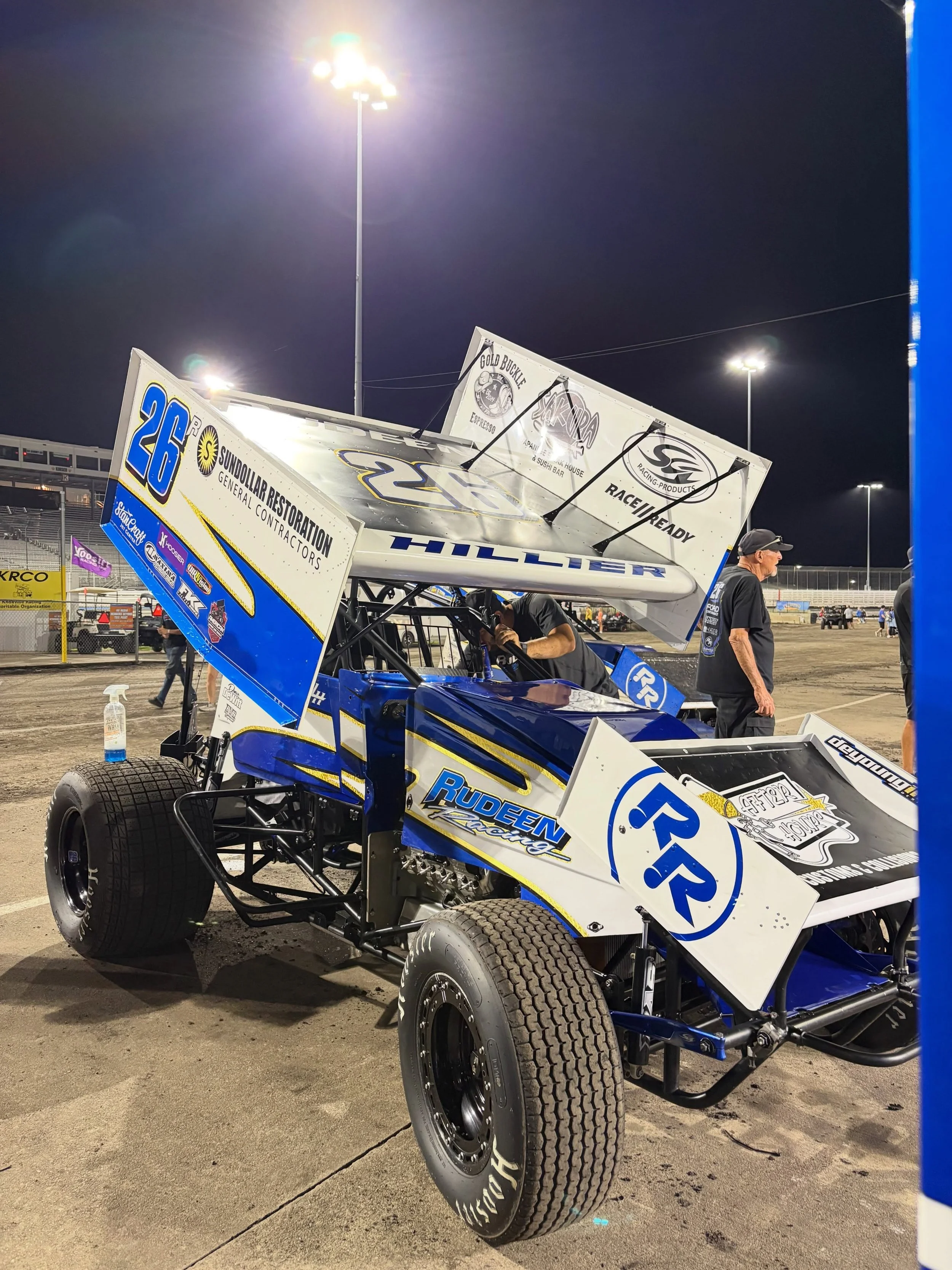 360 Nationals is complete here at @knoxvilleraceway. Missed the feature by a couple of spots on Saturday but so many positives from this weekend! Was able to learn and improve every time we hit the track! Ready to get after it tonight with the 410 fo