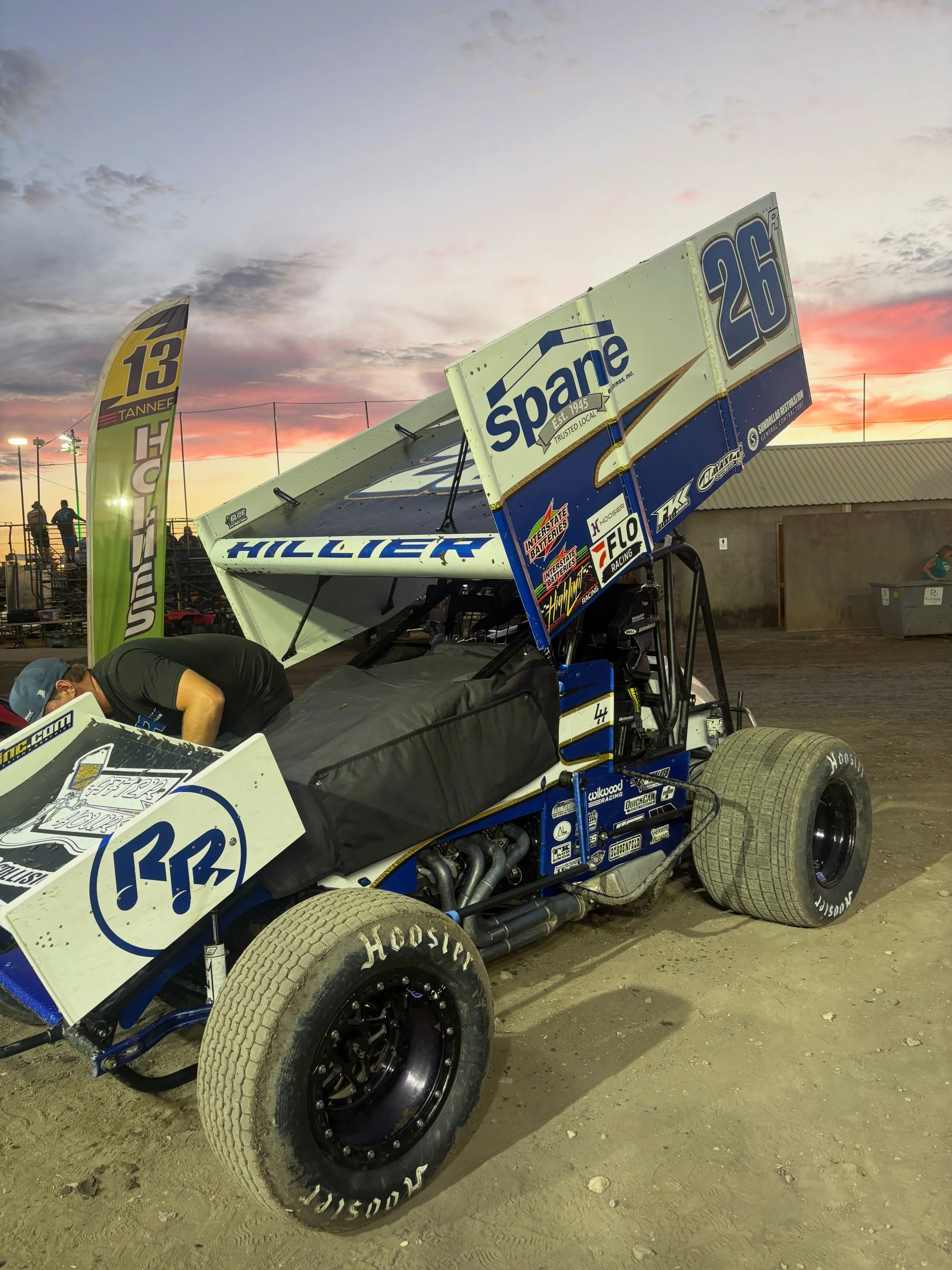 Went out second to last and qualified 21th. Finished 4th in the heat race after taking a rock to the helmet. Working to get our car better before the feature👊🏼