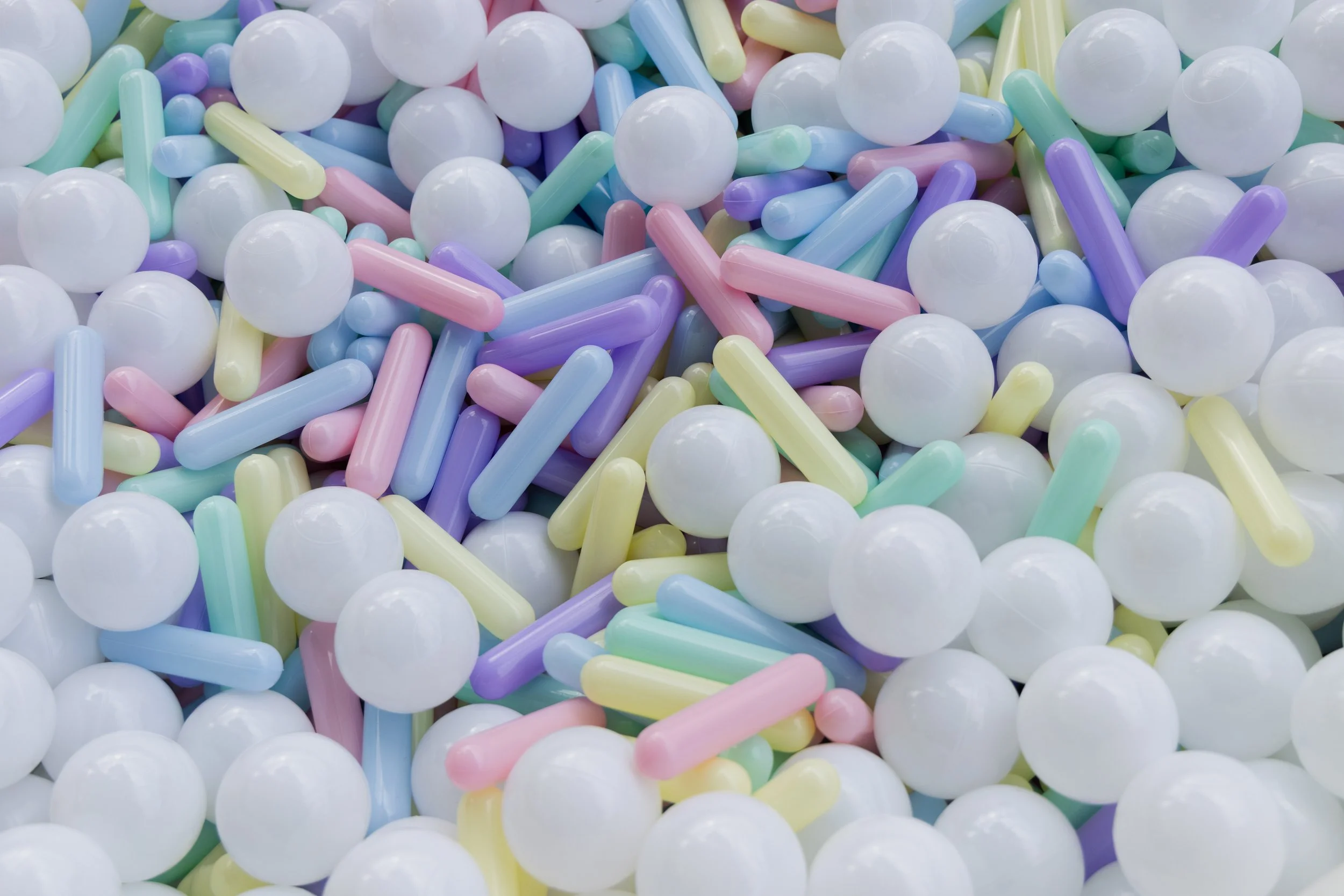 ball pit with sprinkle balls rental at home in Portland Oregon