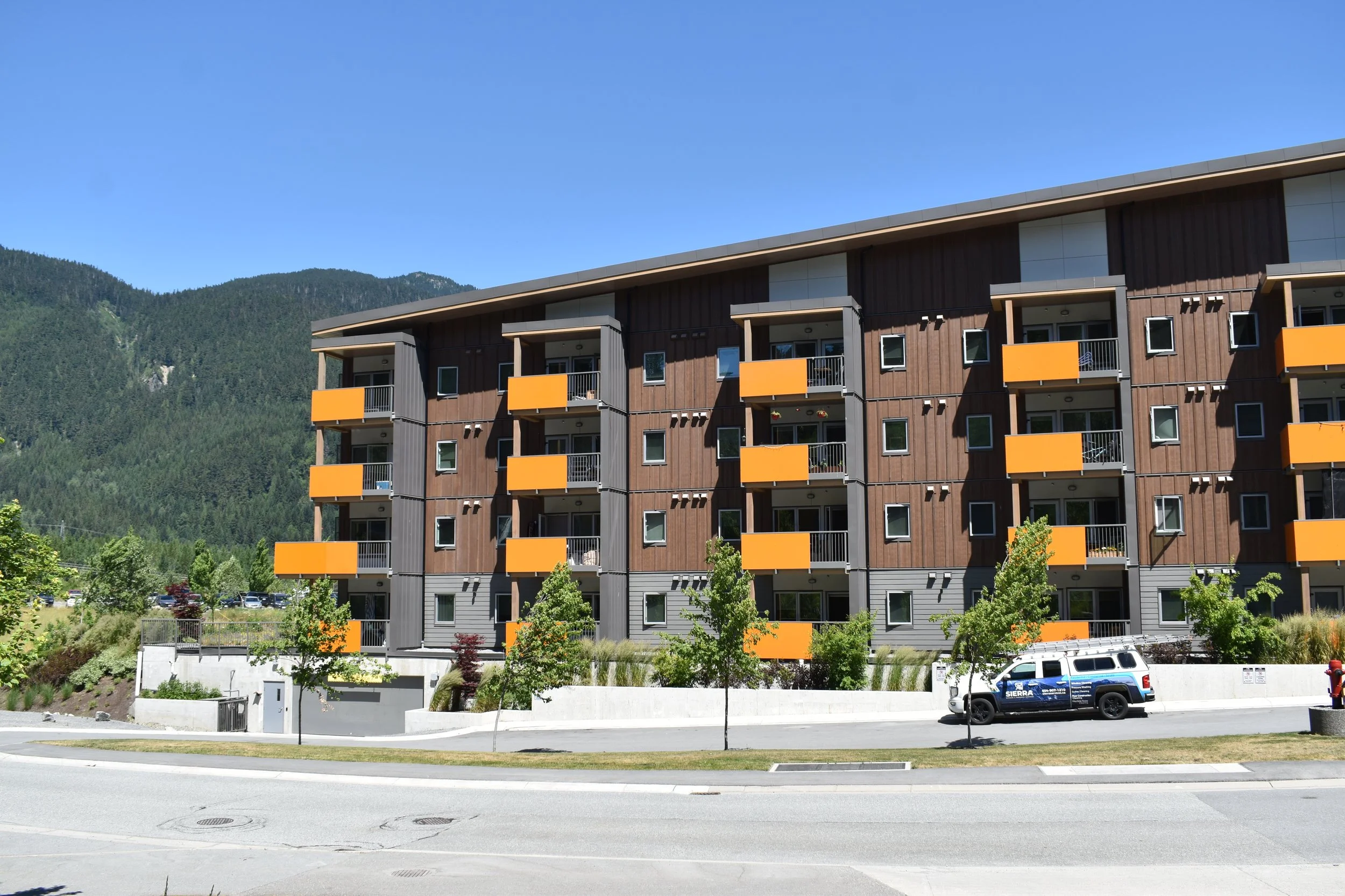 cloudburst-court-whistler-exterior-5.JPG