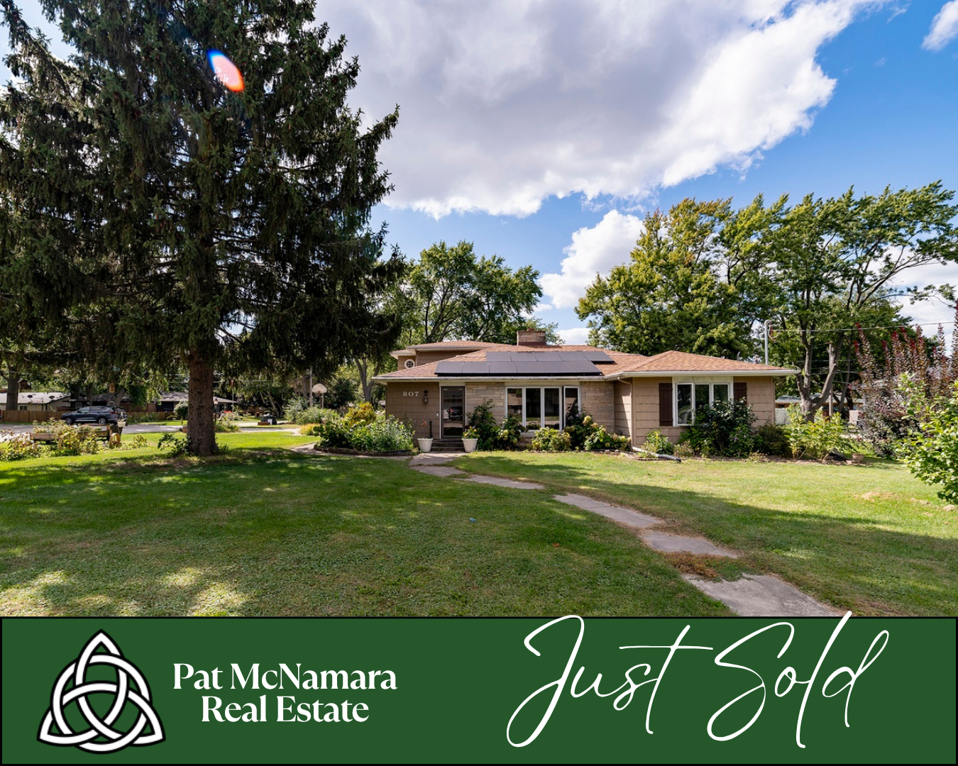 RECENTLY SOLD - 807 State St, Yorkville, IL | 

This energy-efficient five-bedroom, three-bath home sits on a spacious corner lot just a short walk from downtown Yorkville and the riverfront. The interior features three fireplaces, abundant natural l