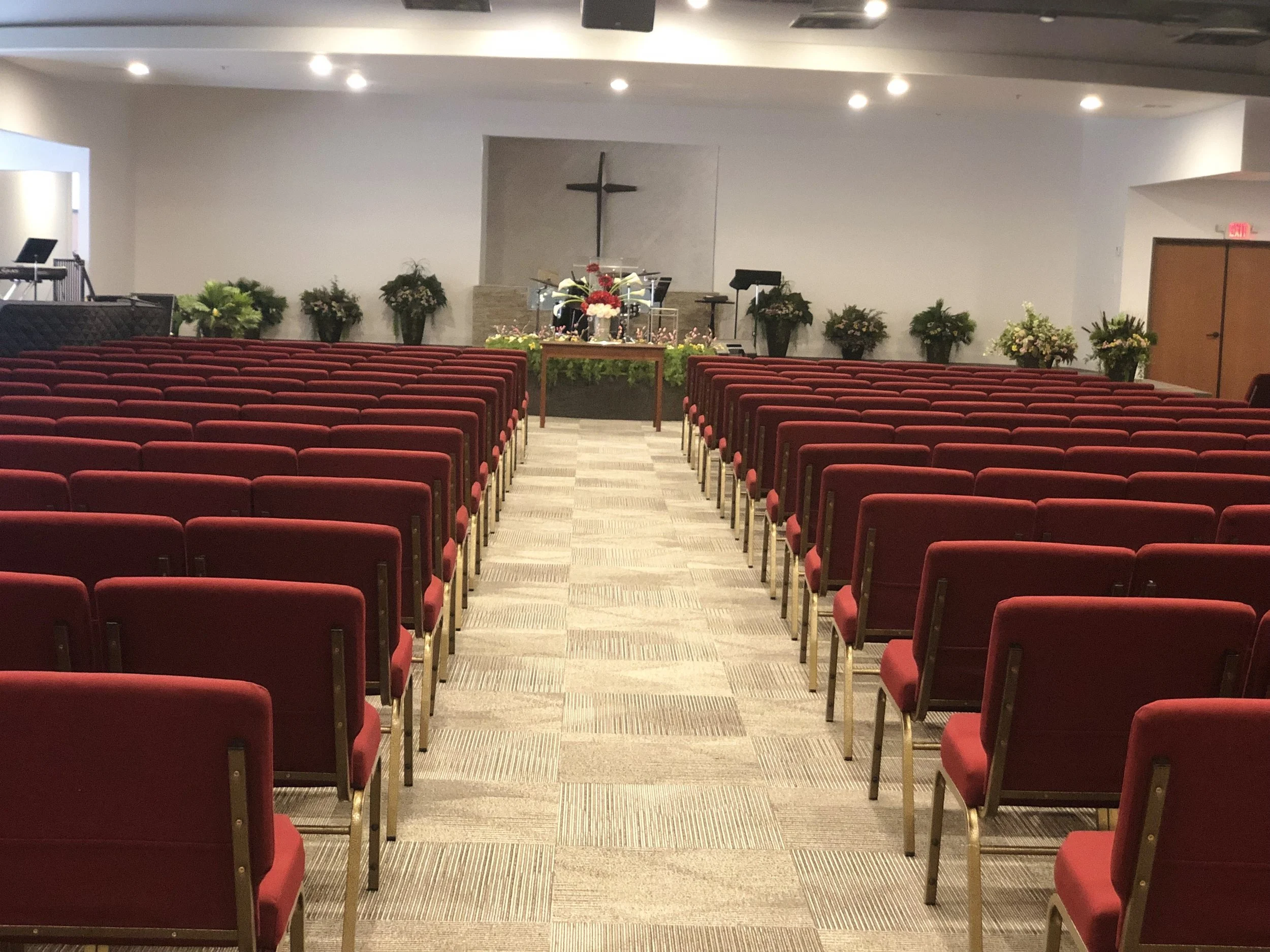 Carpet Tile Installation – New Life Gospel Church, Lewisville, TX
Commercial carpet tile flooring installed in the sanctuary to provide durability, acoustic comfort, and easy maintenance for a high-traffic worship space.
