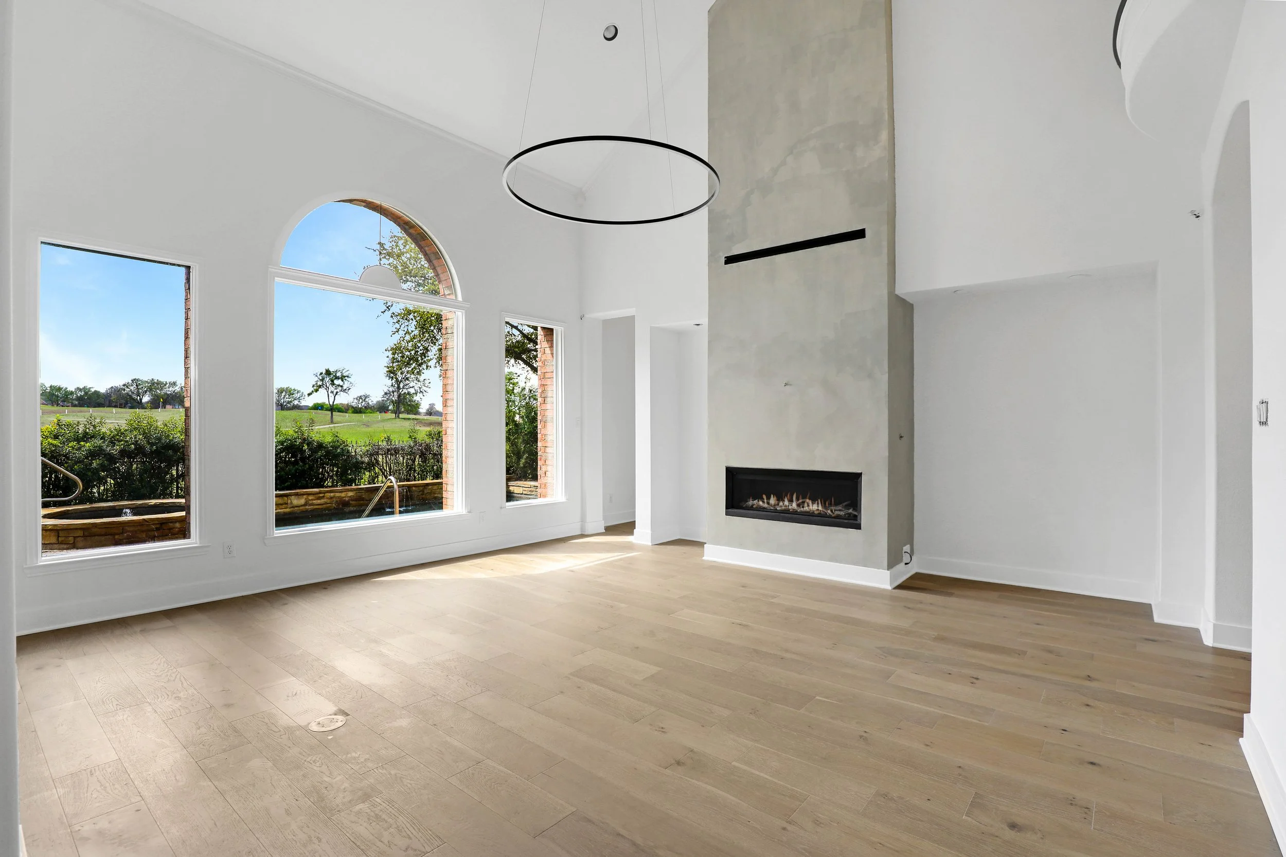 European White Oak Flooring – McKinney, TX. Killarney Parkfield European white oak installed throughout the home, creating a bright, natural foundation that complements the home’s modern architecture.