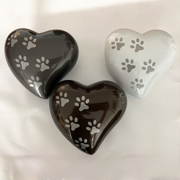 Premium Heart Urns