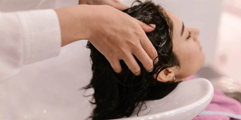 Shampoo, Cleanse, Or Co-Wash — What To Use When For A Healthy Hair Care Routine