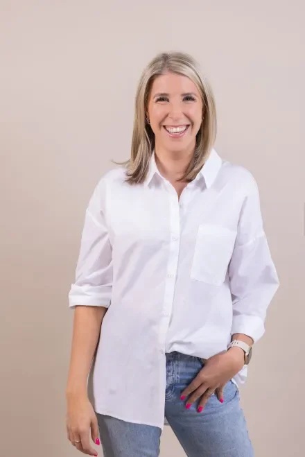 Headshot of Jen Beattie