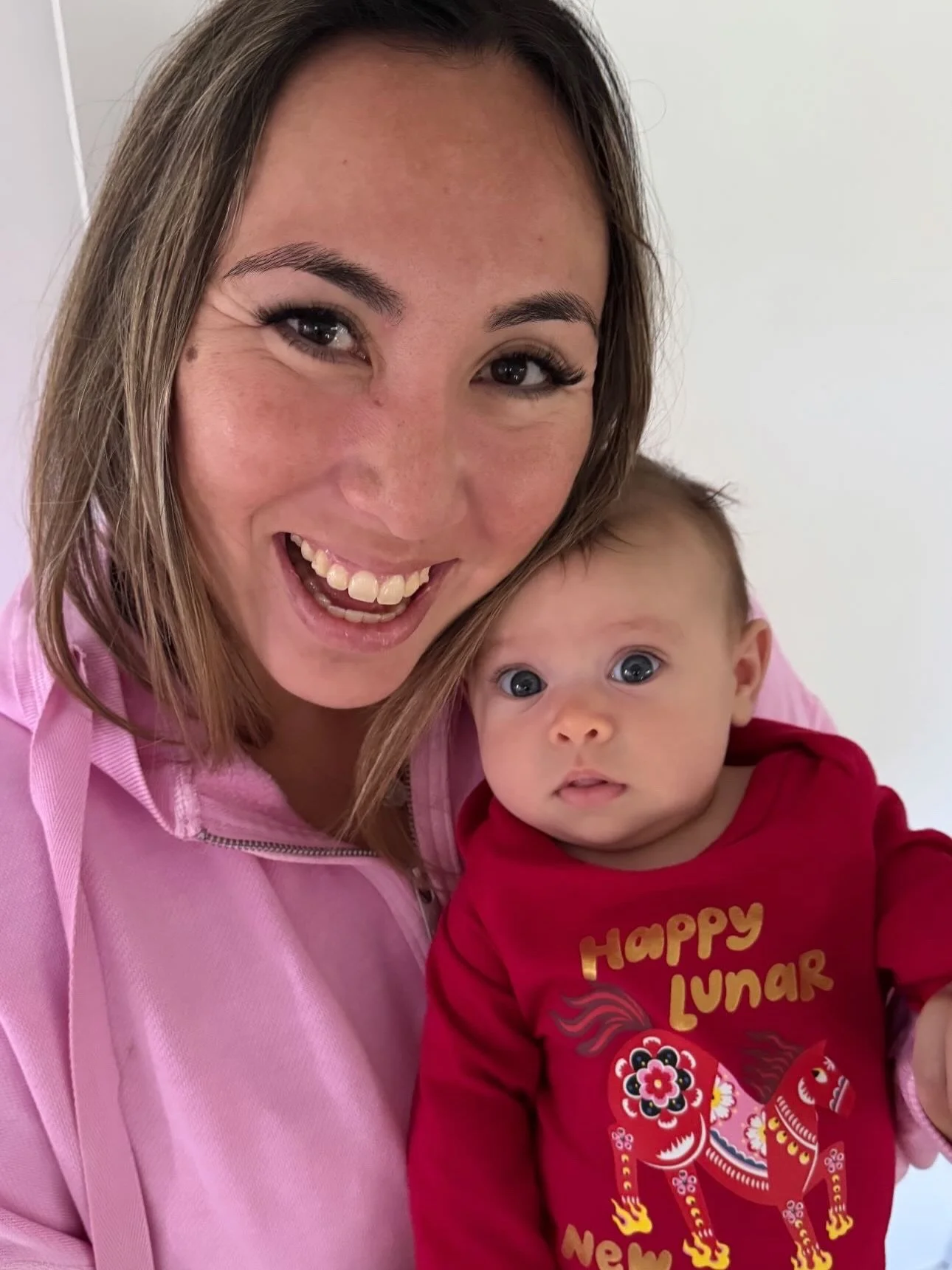 Kung Hei Fat Choi ❤️🧧✨

Growing up in Hong Kong, we spent every lunar new year watching the lion dances, eating yummy Chinese food with family &amp; receiving red packets. It feels so special &amp; even more meaningful to share these traditions and 