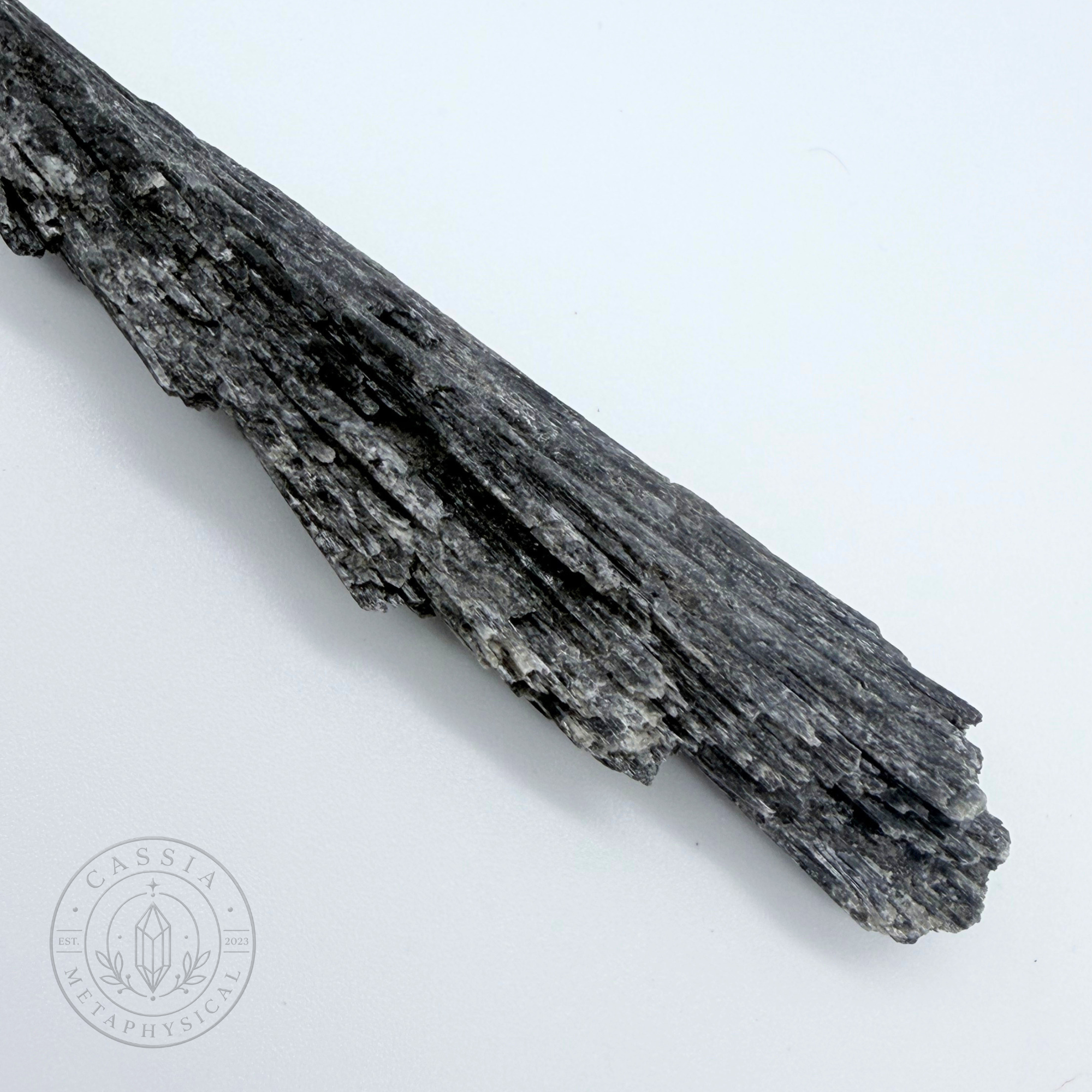 BLACK KYANITE FANS - LARGE-4.png