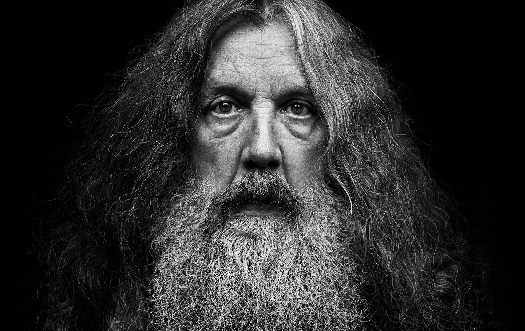 Alan Moore: Watchmen Creator Leaves No Gentleman Behind