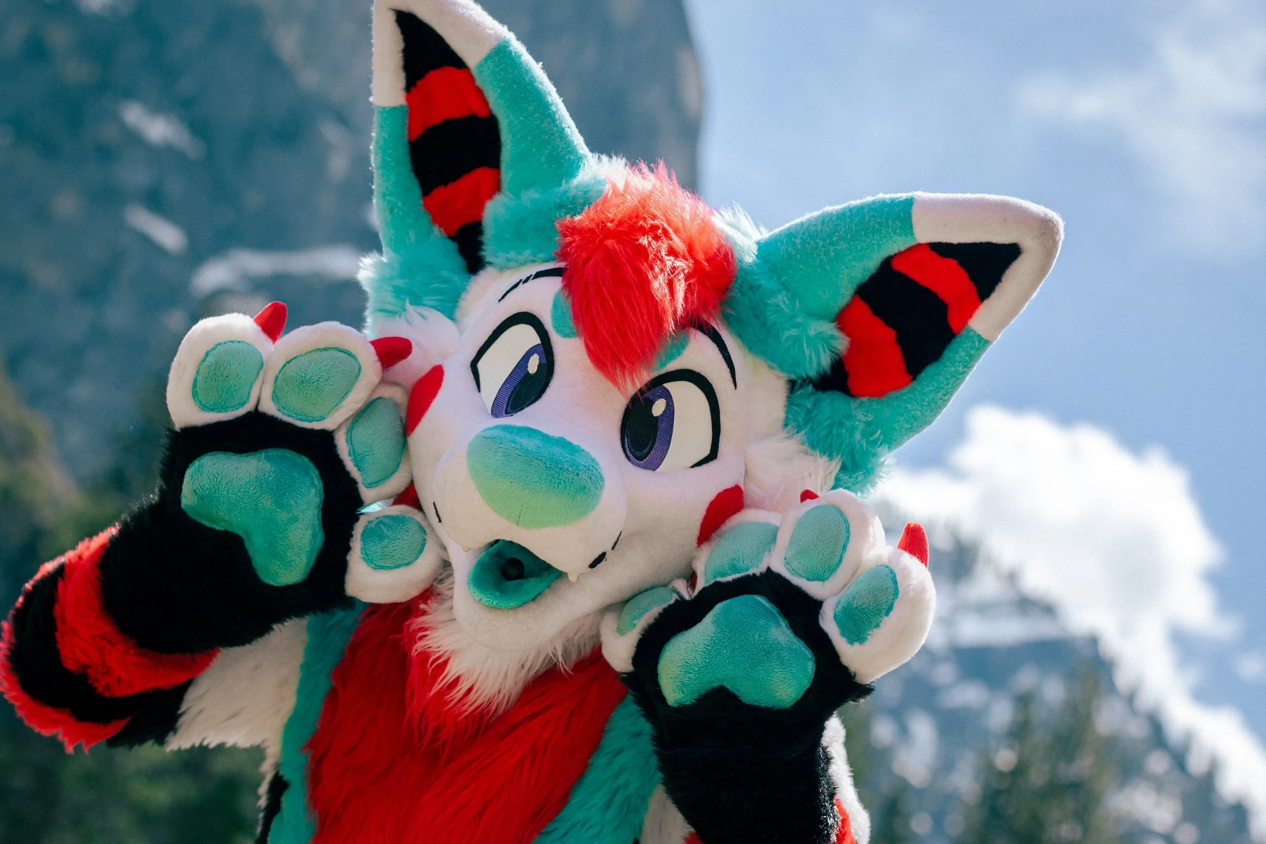 Paws by WildCatCostumes
Body by Milkyknives