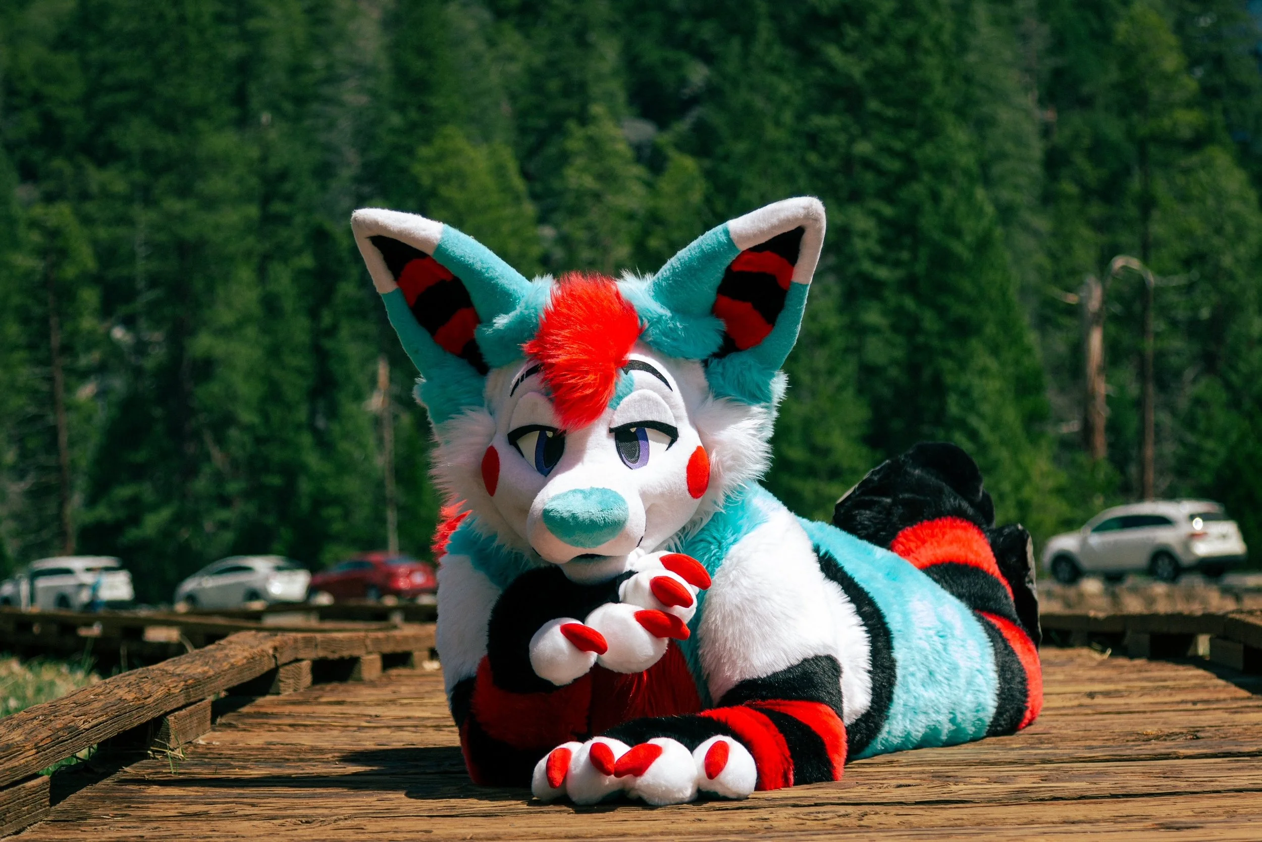 Paws by WildCatCostumes
Body by Milkyknives