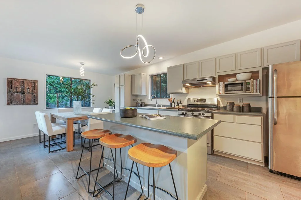 14282 Highland Ave_MLS (15 of 54).jpg