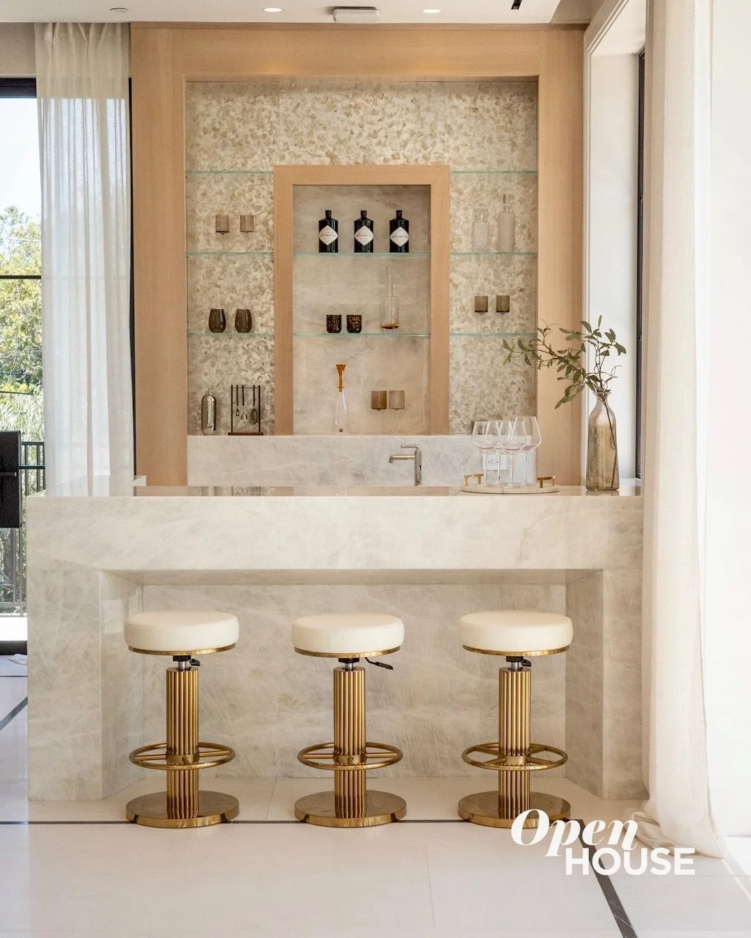 Golden Mica Inset Feature Wall - 2025