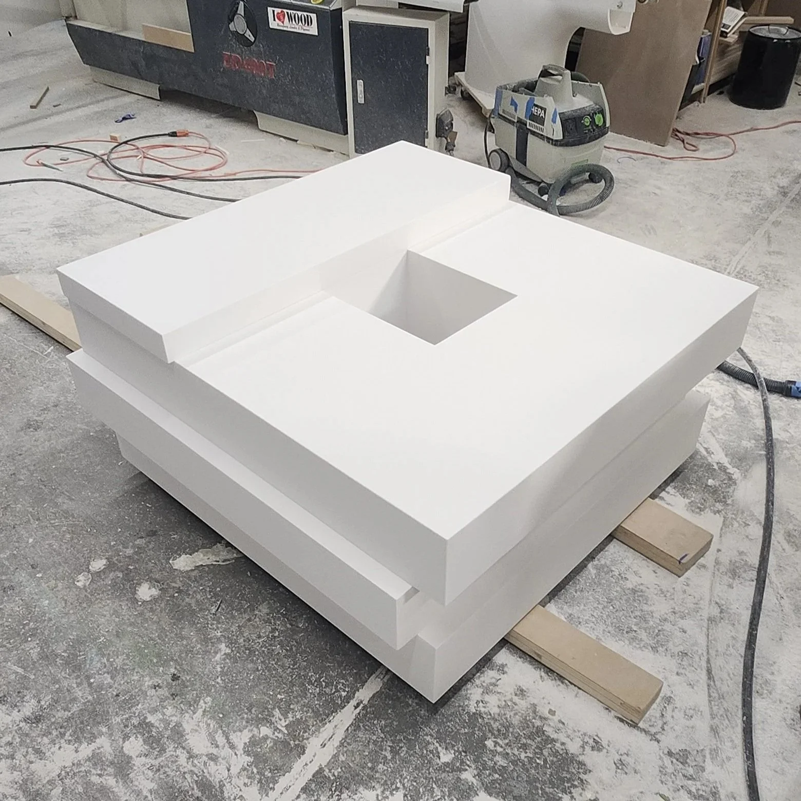 Outdoor Poolside Umbrella Tables