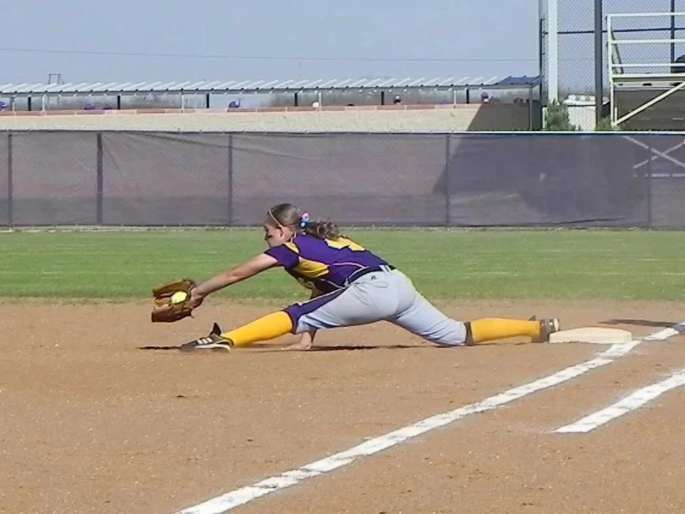 Is Year-Round Softball Causing More Injuries?