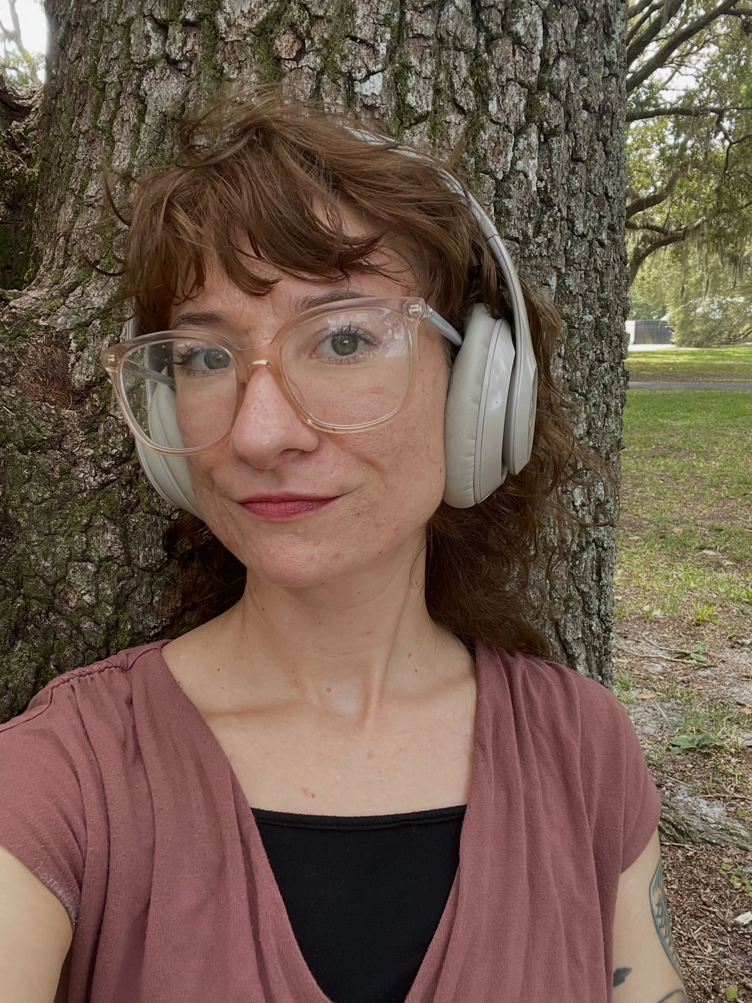 Forever find me between the trees and beneath the butterflies ✨🧚🏻🎨

#floridanature #lunchtimepainter #parksarecool #artistsofinstagram