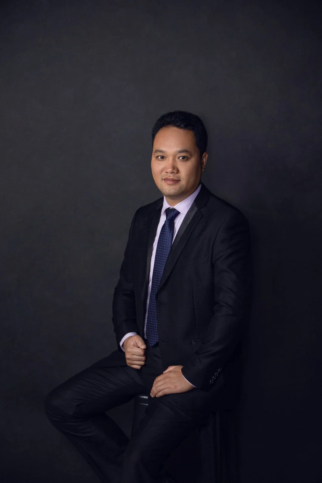 Headshot of Gary Zhang, Director & Co-Founder at Wonderland Construction Group.