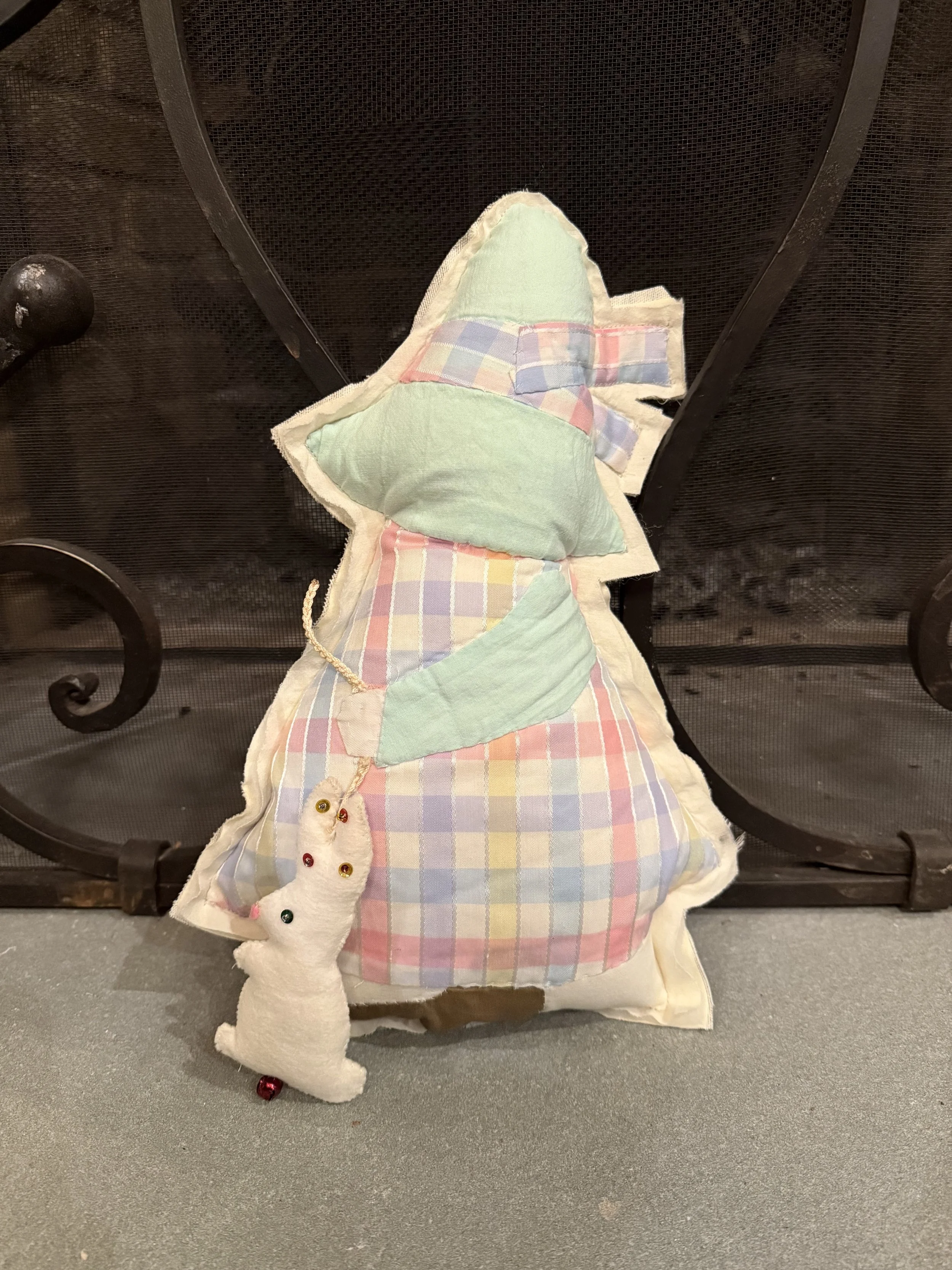Vintage Quilted Sun Bonnet Sue Accent Pillow - Bunny