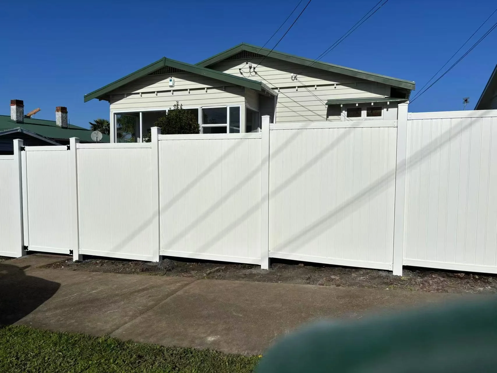 LJ8601 Installed on Sloping Ground – Auckland Customer Thrilled!