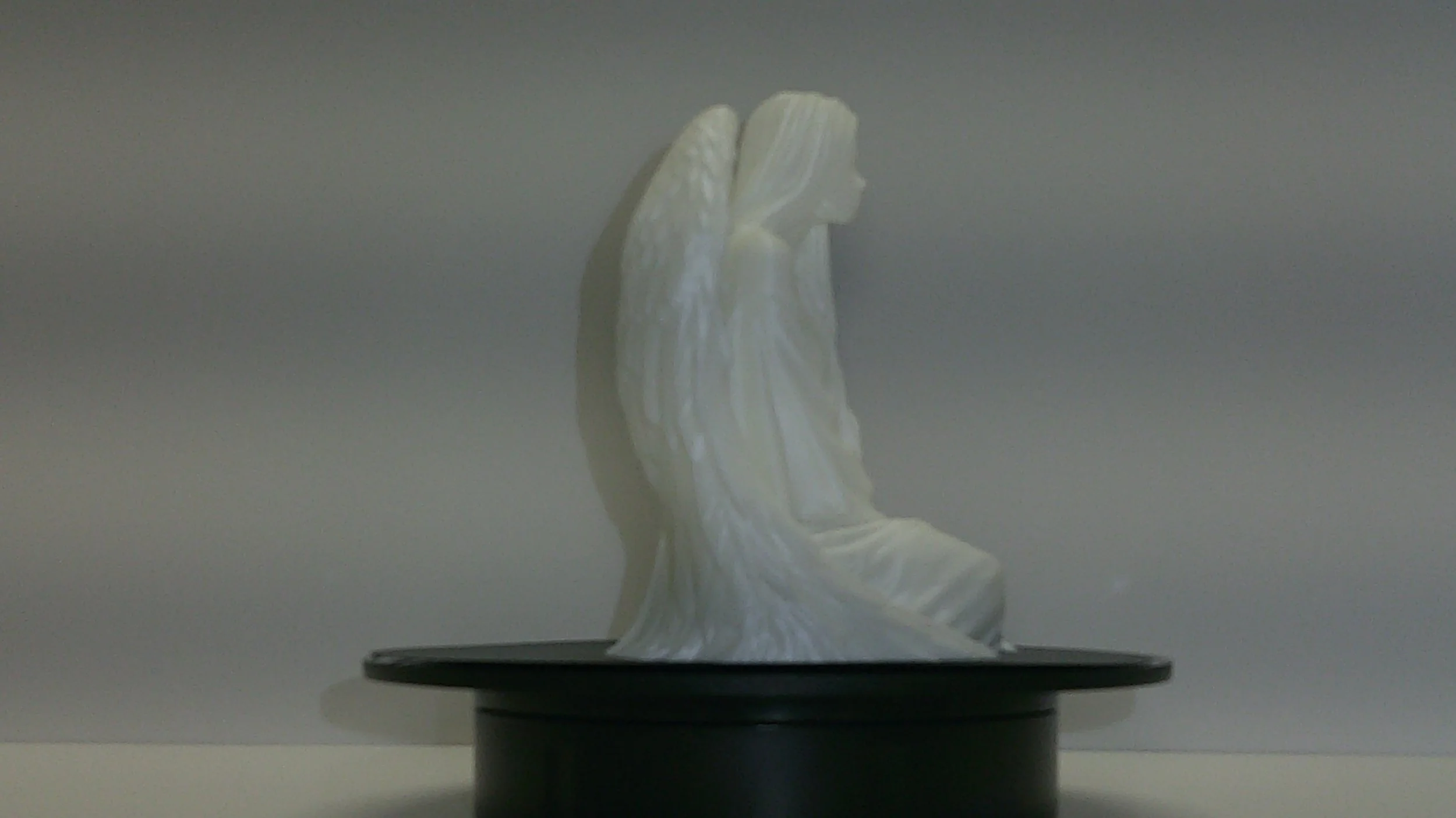 Figurine-Kneeling and Praying Angle 06.JPG
