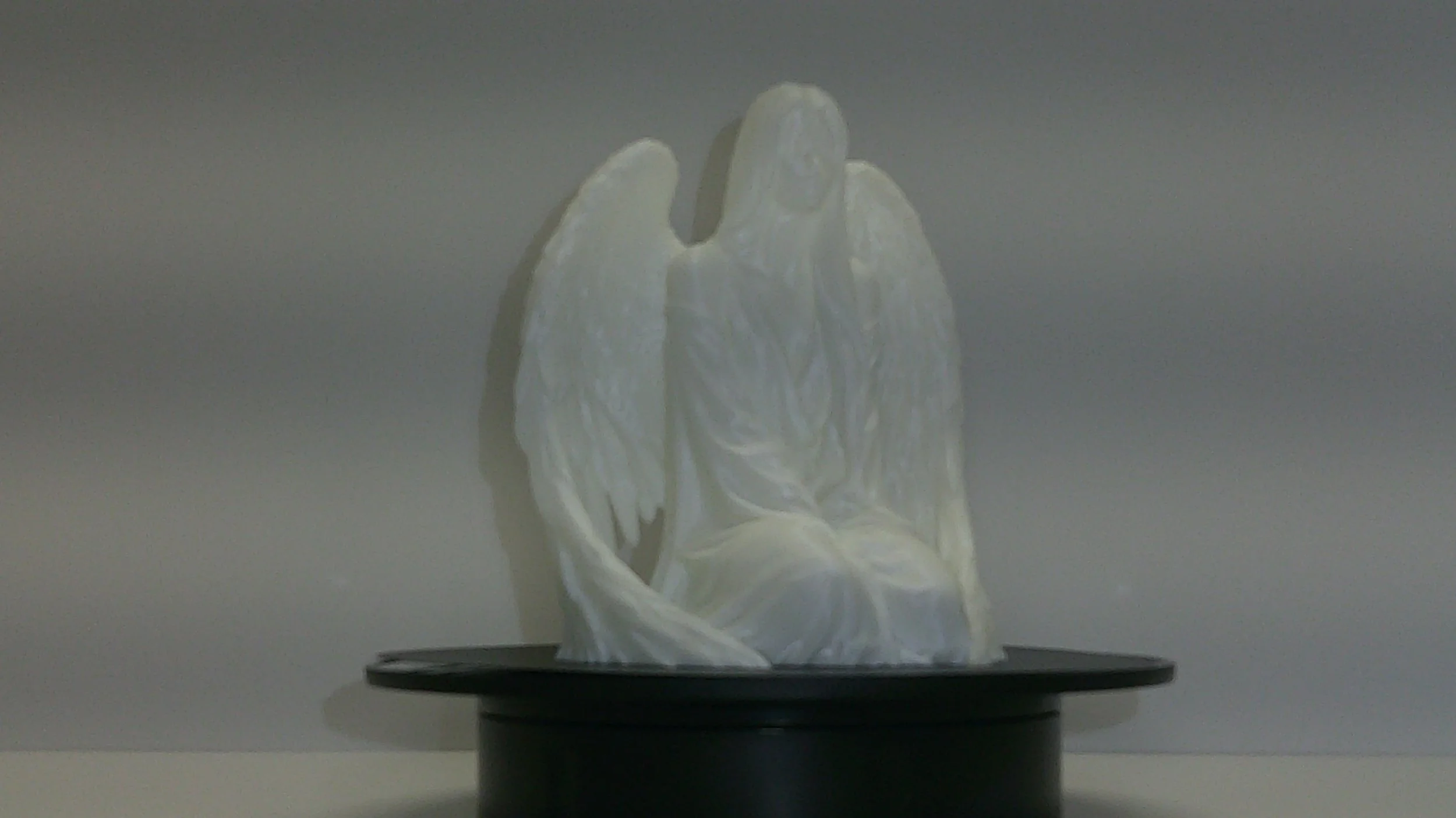Figurine-Kneeling and Praying Angle 08.JPG