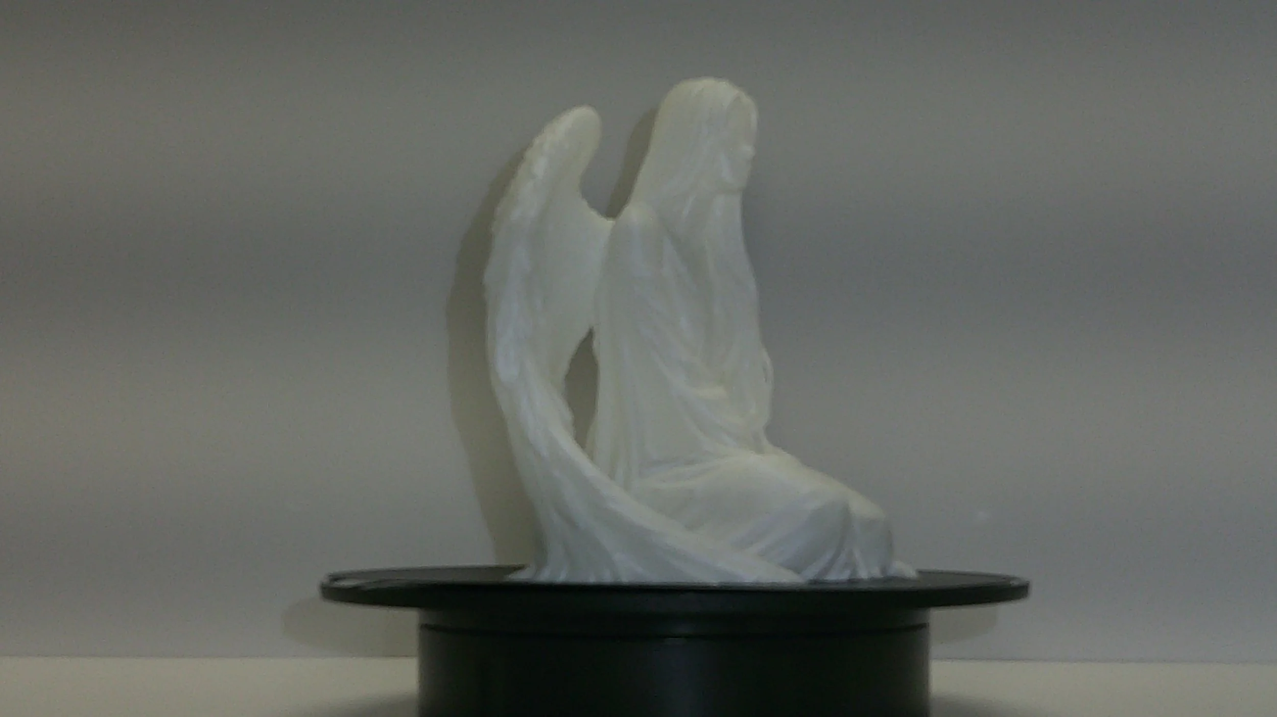 Figurine-Kneeling and Praying Angle 07.JPG