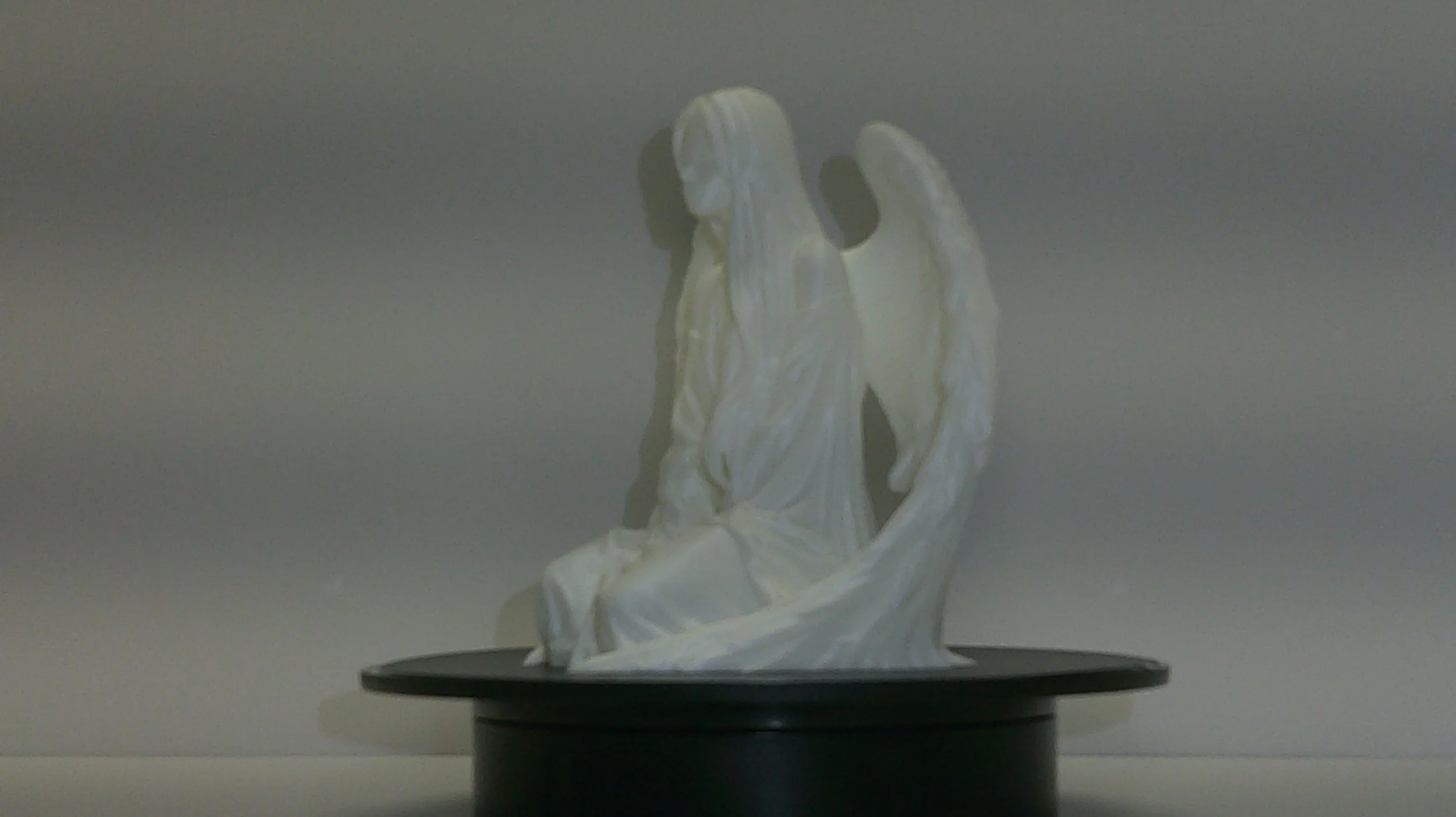 Figurine-Kneeling and Praying Angle 03.JPG