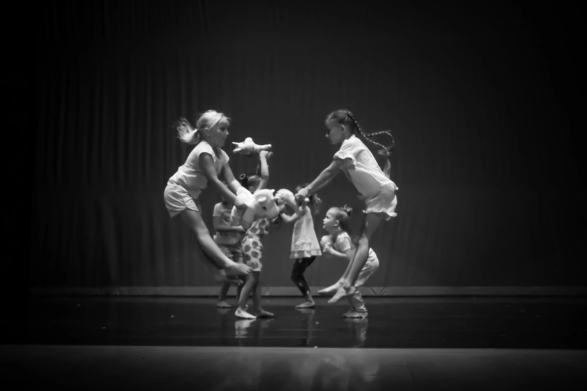 2019-08-03_WW_Dance_19_LG-39-(ZF-4459-30848-2-004).jpeg
