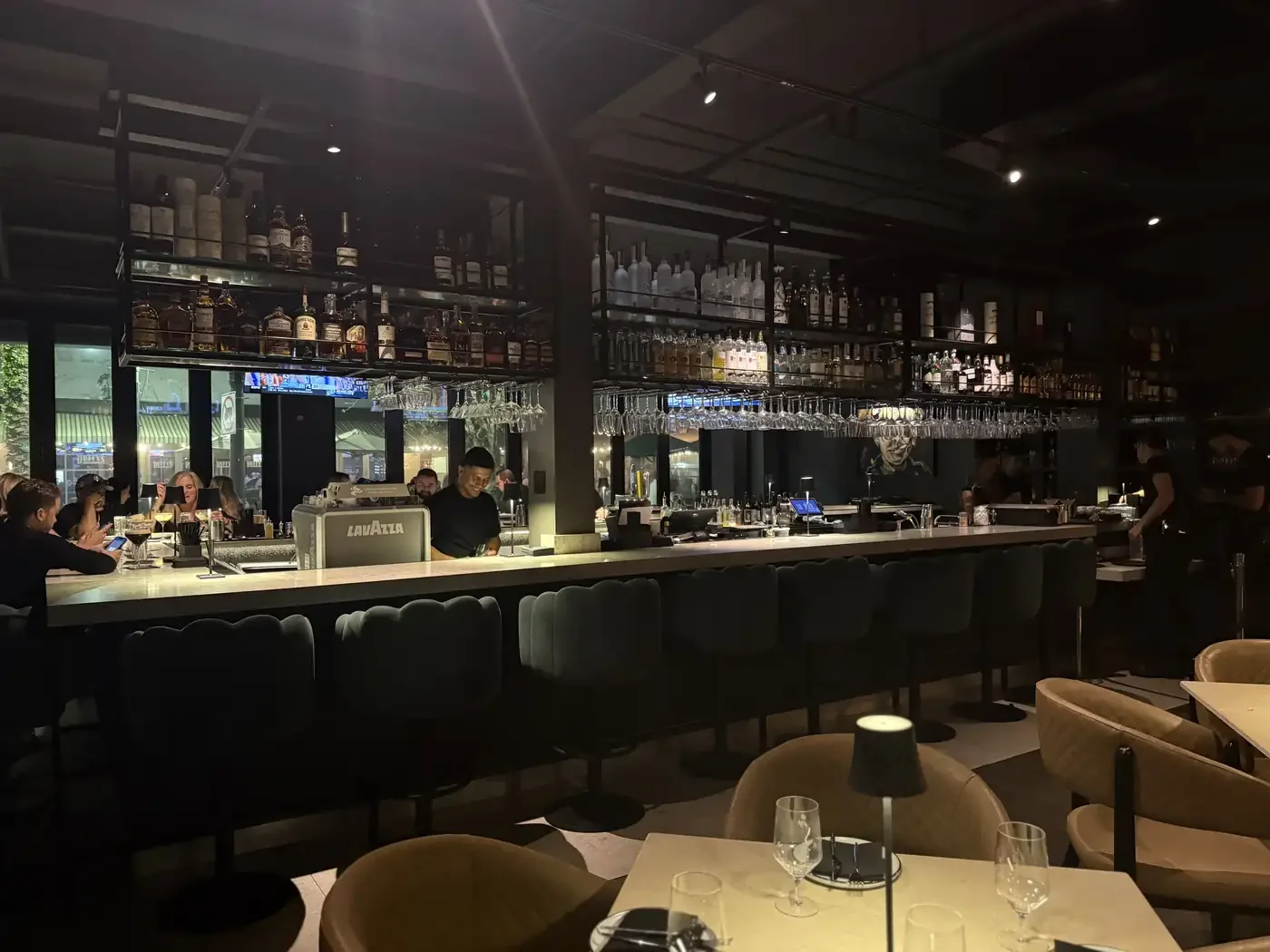 Waxin's West Palm Beach Bar