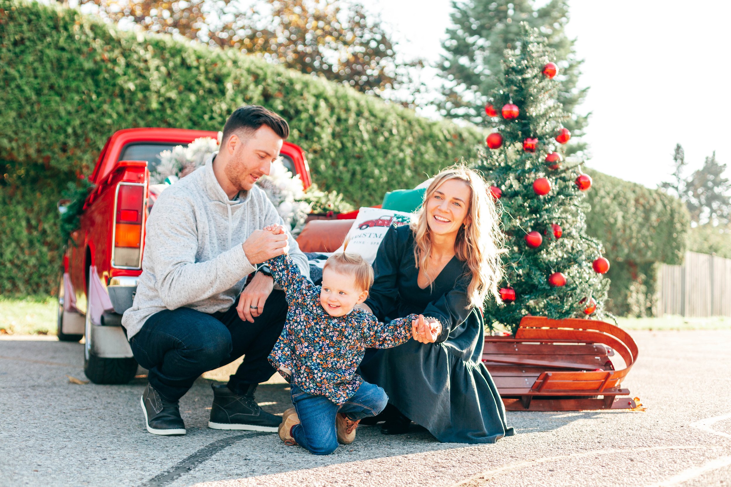 Christmas Minis: Vintage Red Truck
