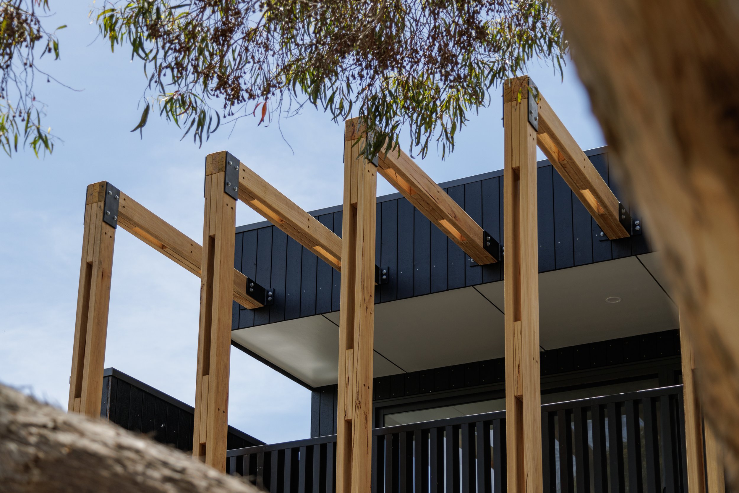ARCHITECTURAL TRENDS WE LOVE TO BUILD.